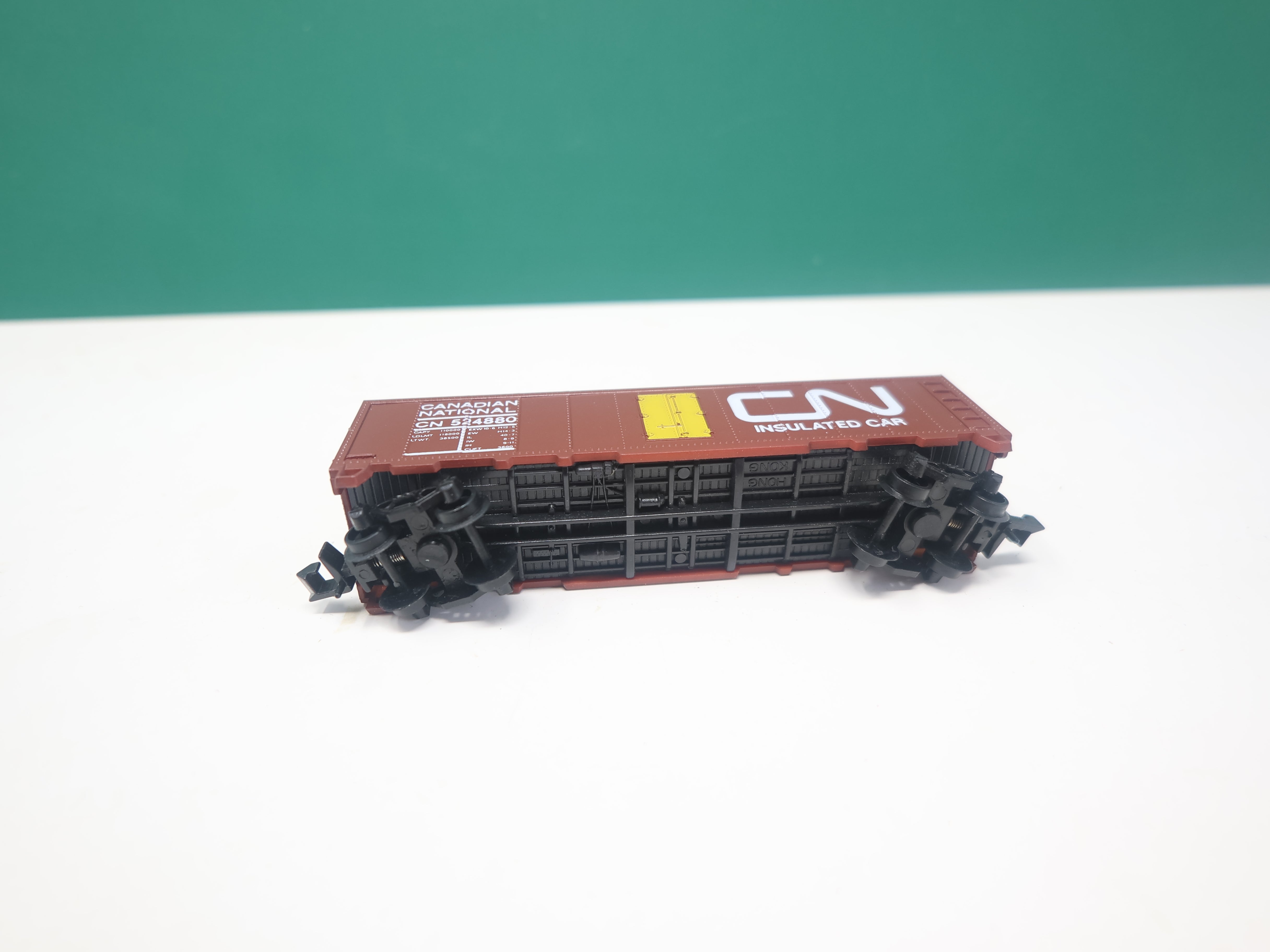 USED Model Power N Scale, 40' Reefer Car, Canadian National CN #524880