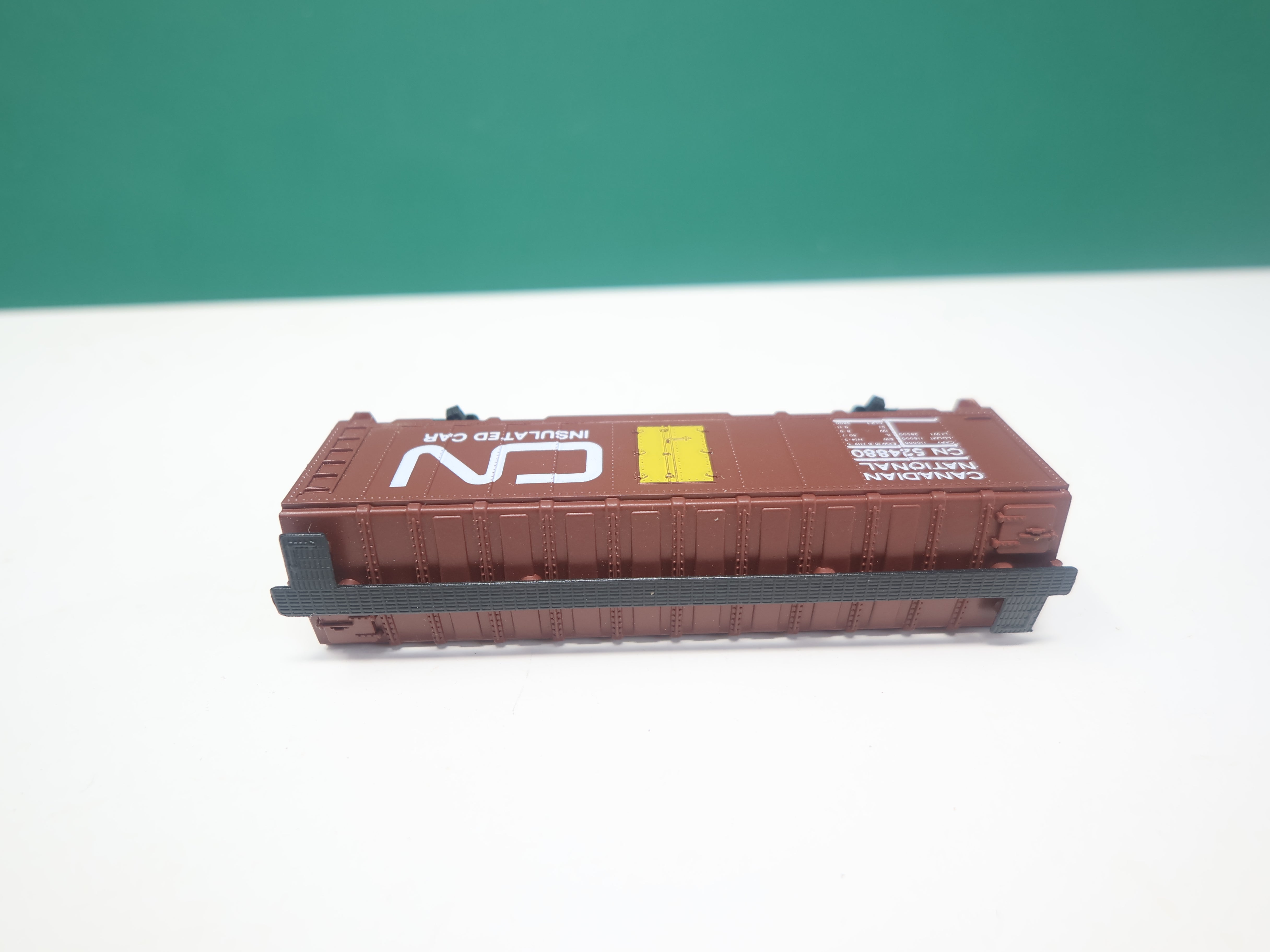 USED Model Power N Scale, 40' Reefer Car, Canadian National CN #524880