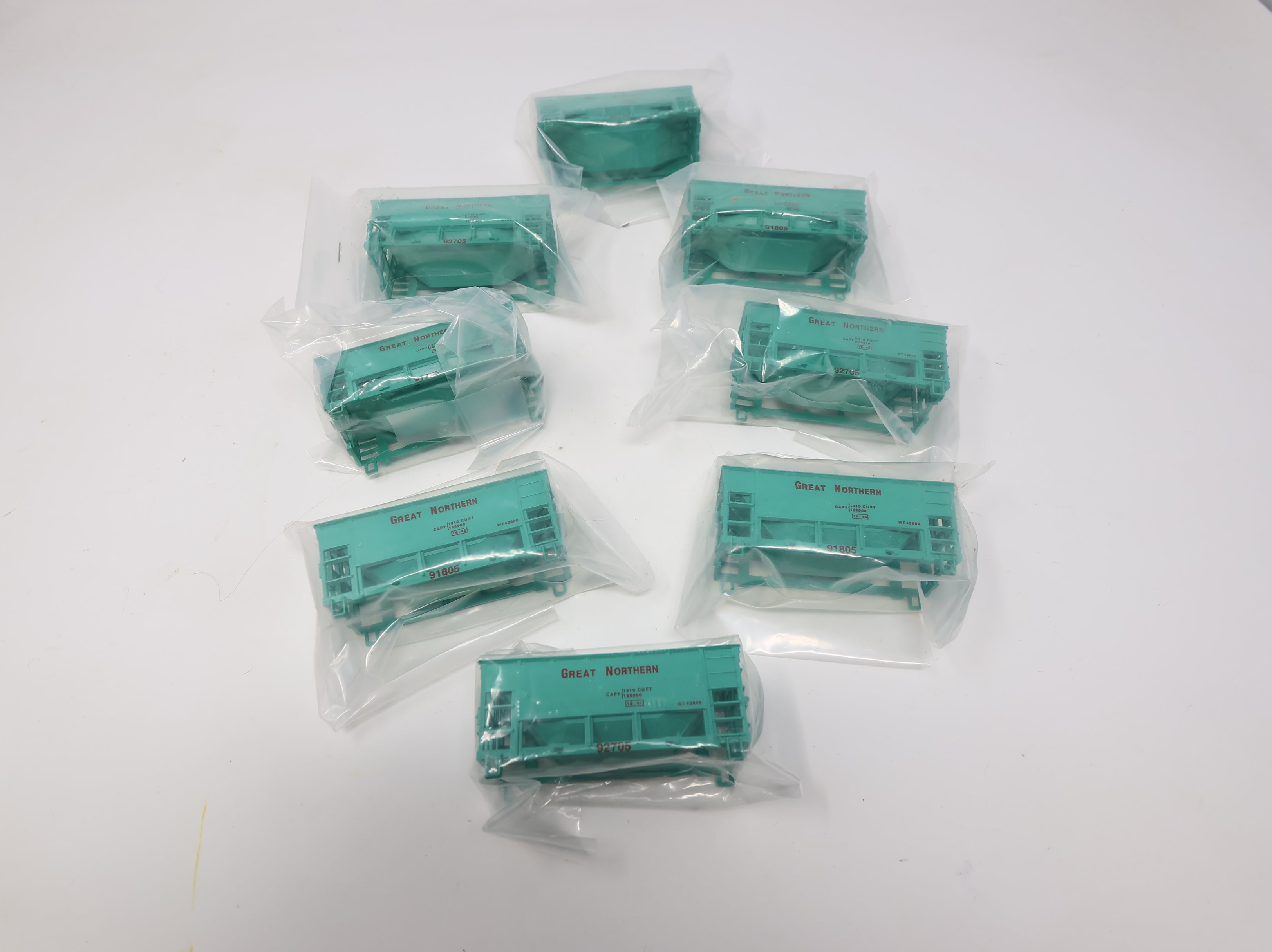 USED Roundhouse HO Scale Ore Cars Great Northern Glacier Green, Shells Only (8 pcs)