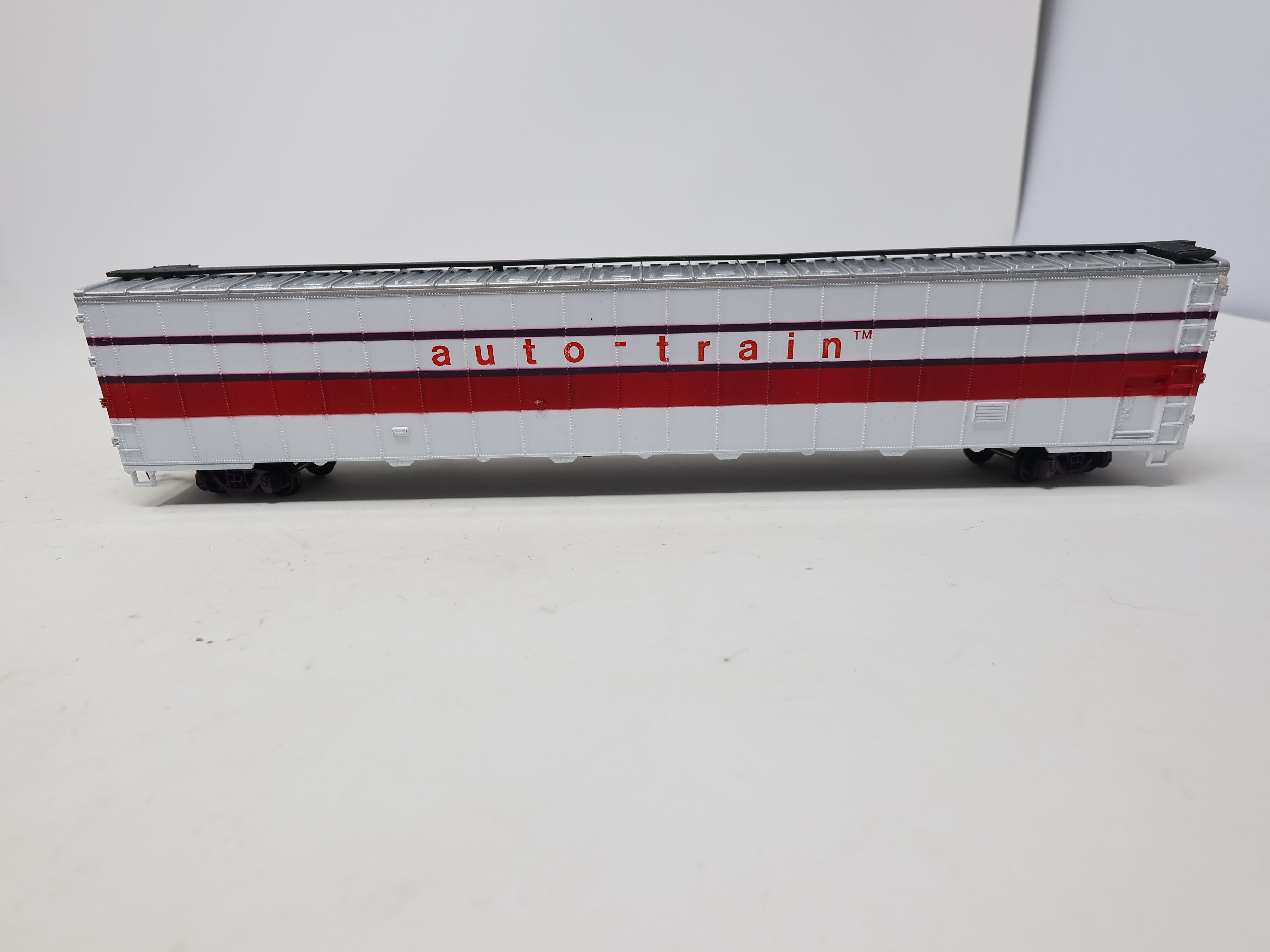 USED Bachmann 1250 HO Scale, 76' Auto Box Car, Auto Train