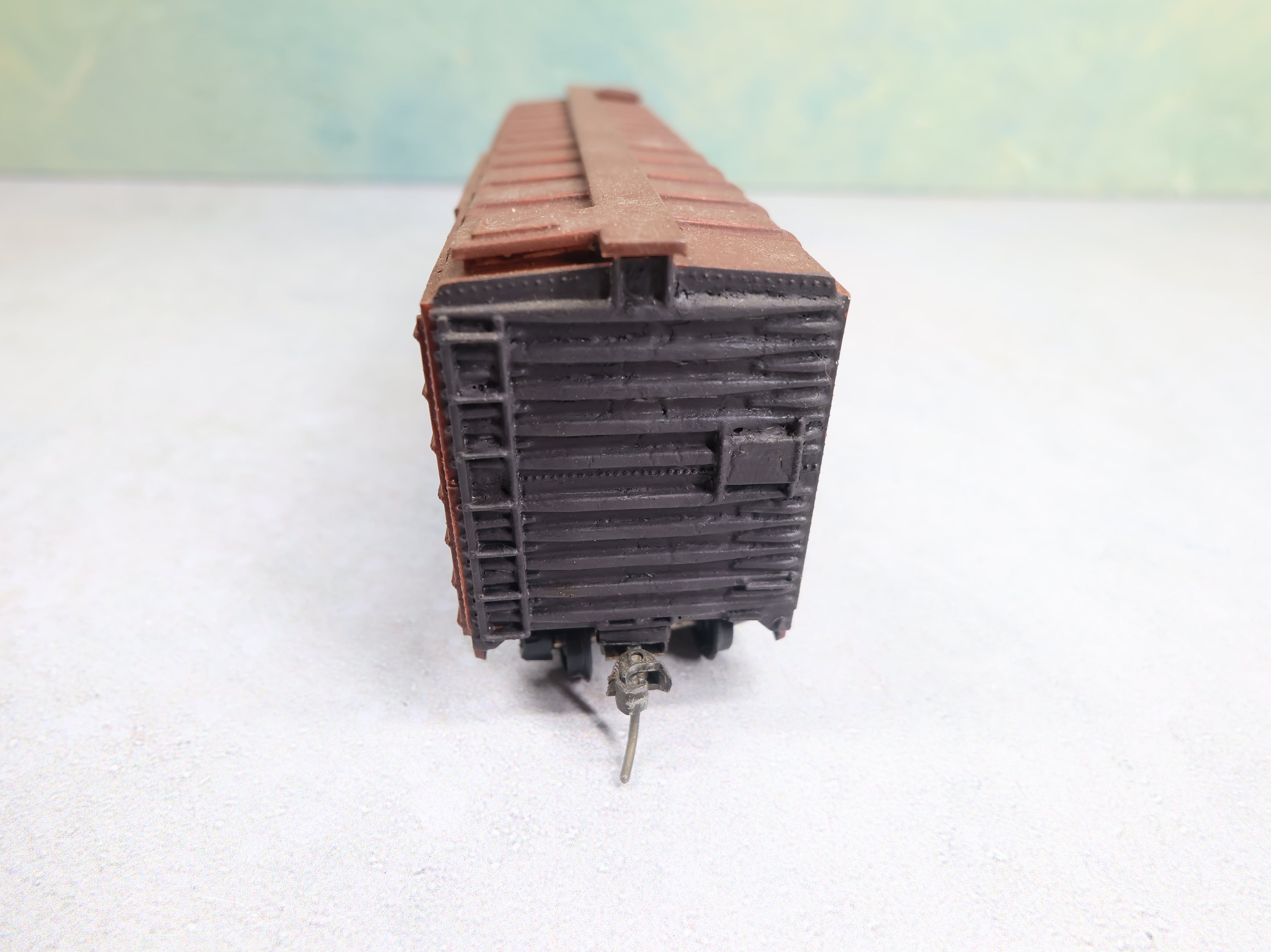 USED Athearn HO Scale 40' Steel Box Car Black River and Western BR&W #2055 Decal