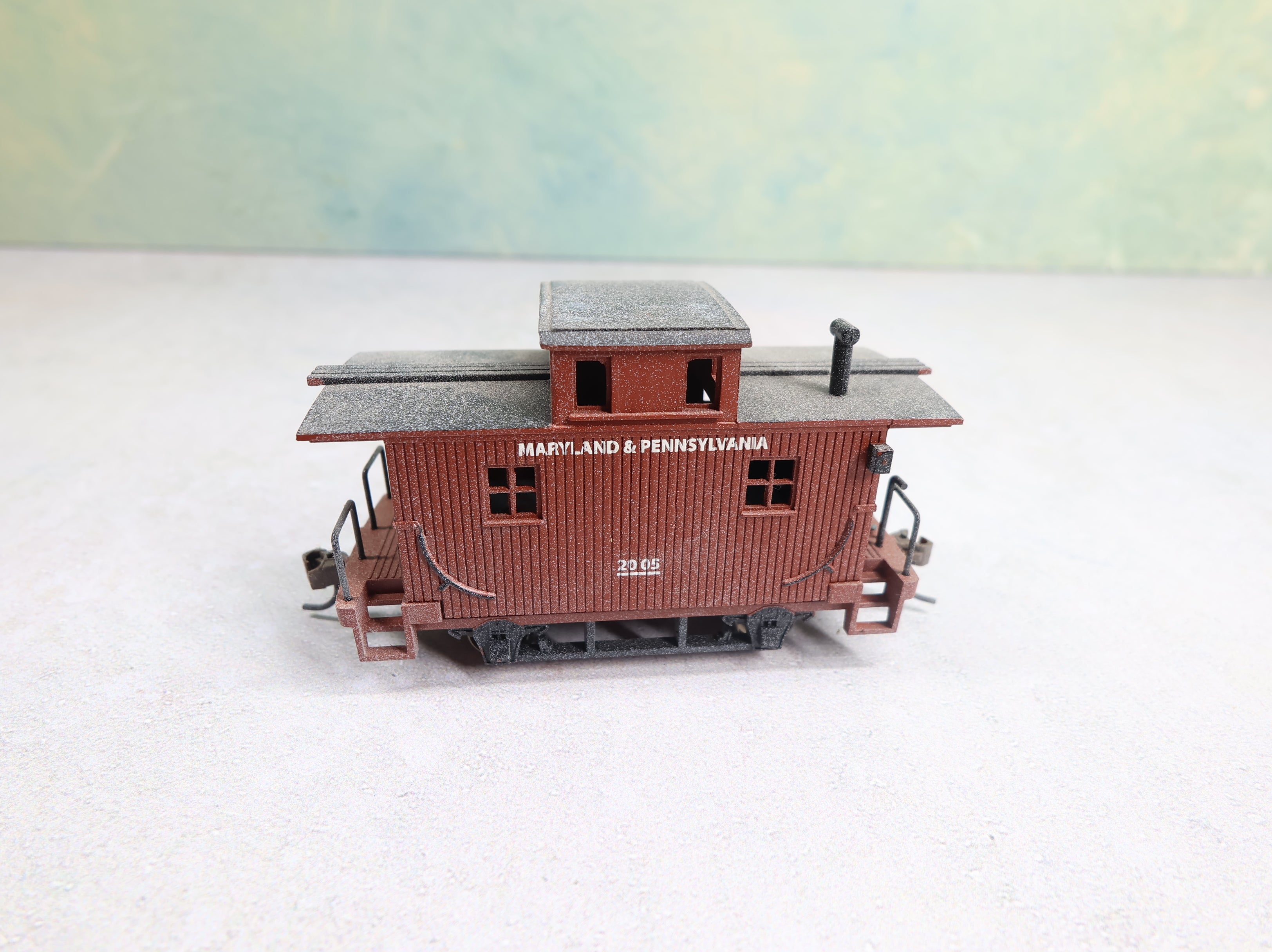 USED Bachmann HO Scale Bobber Caboose Maryland and Pennsylvania #2005 Weathered