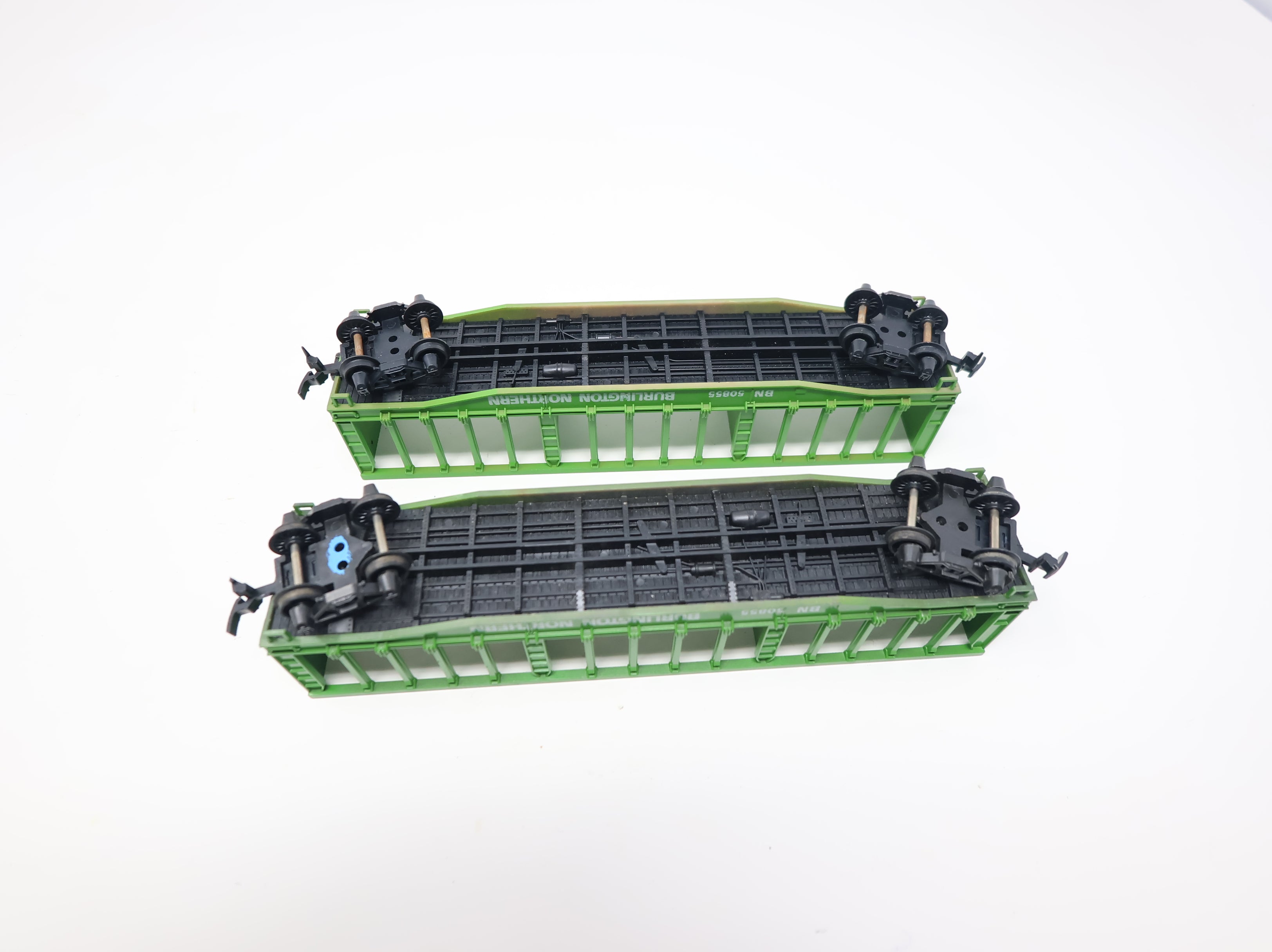 USED AHM HO Scale Pulpwood Car Burlington Northern BN #50855 (2 pcs)