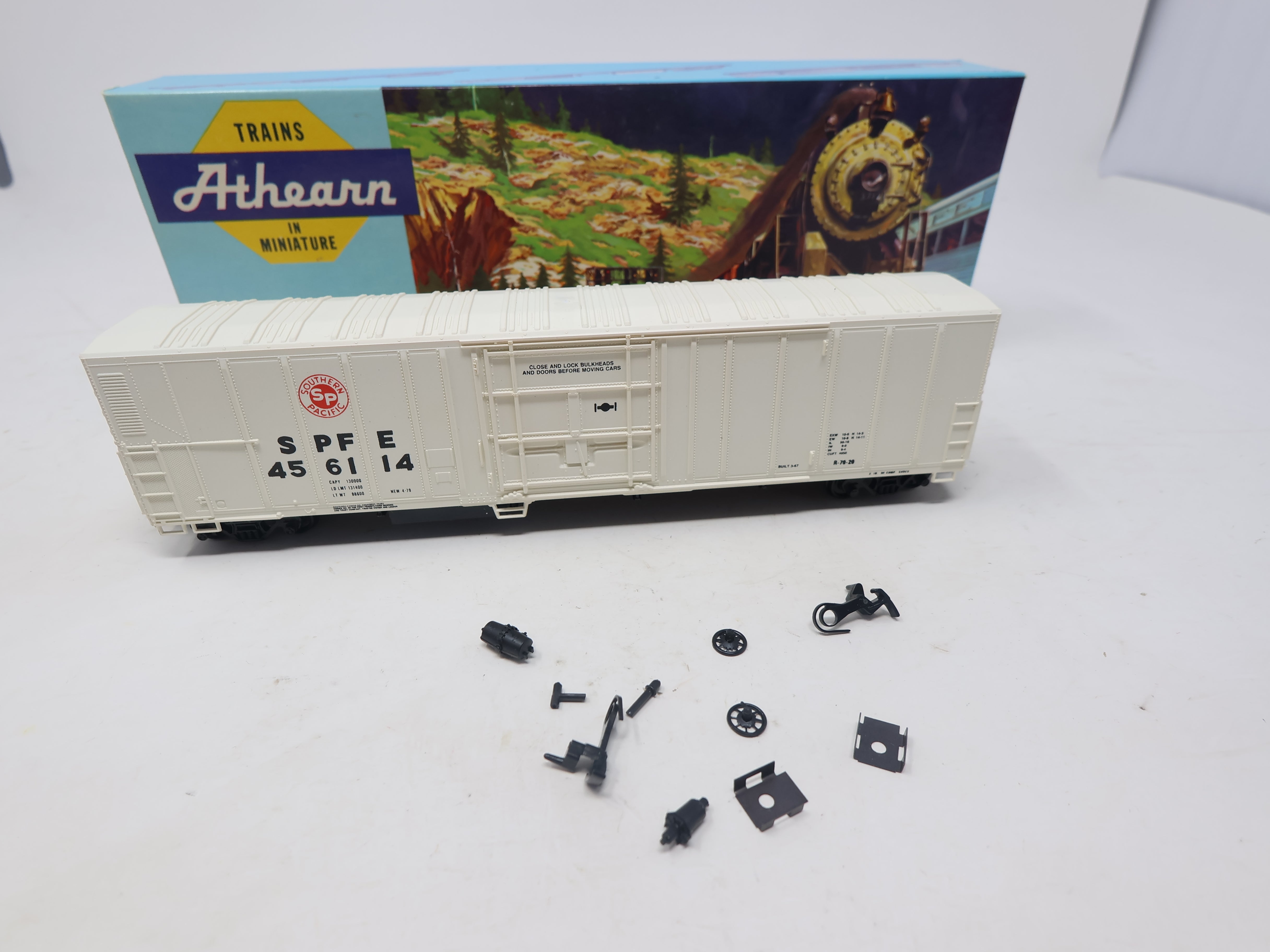 USED Athearn 932-9035 HO Scale, Walthers LMTD Edition 57' OB Mech Reefer, Southern Pacific SPFE #456114