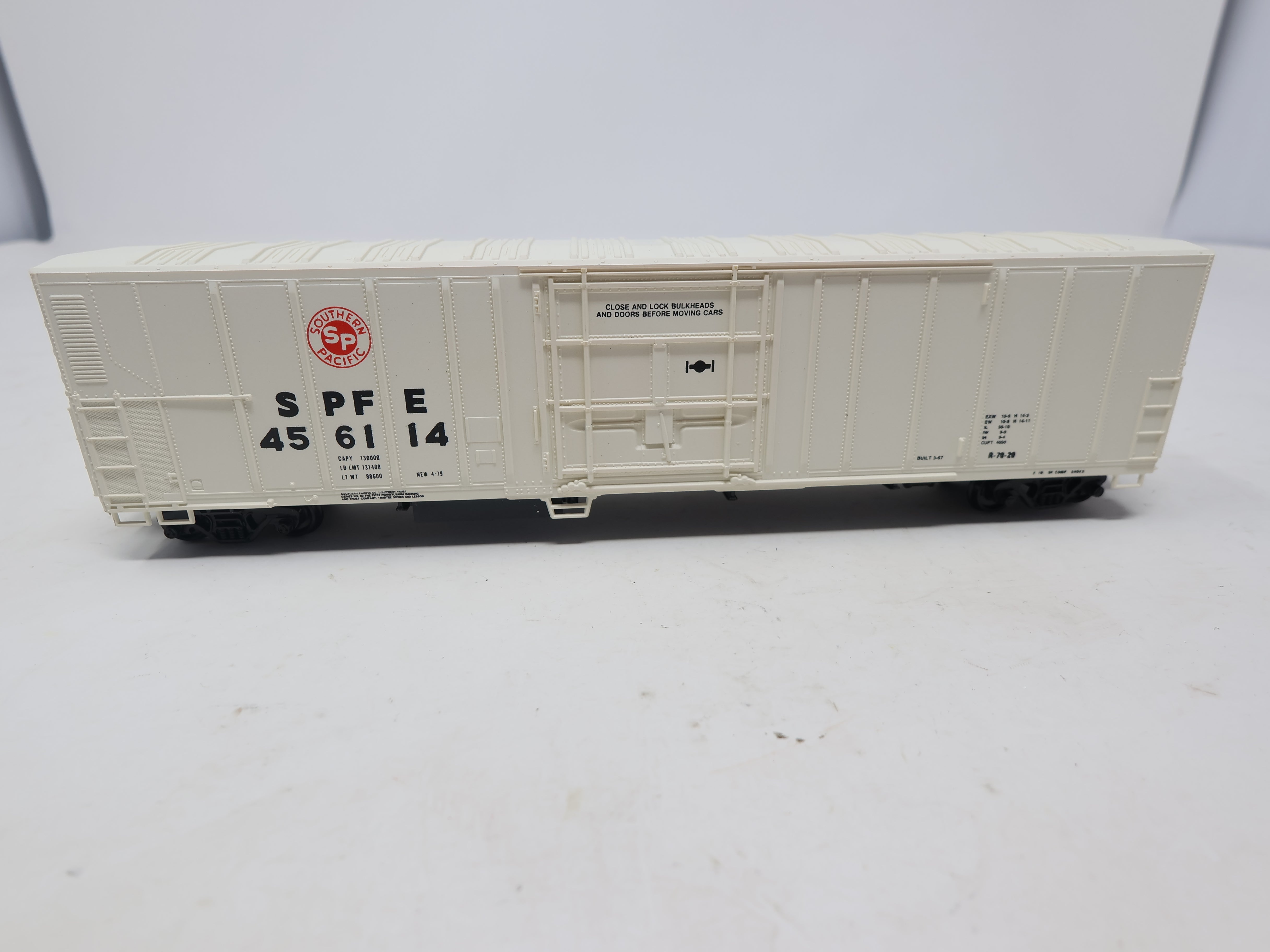 USED Athearn 932-9035 HO Scale, Walthers LMTD Edition 57' OB Mech Reefer, Southern Pacific SPFE #456114