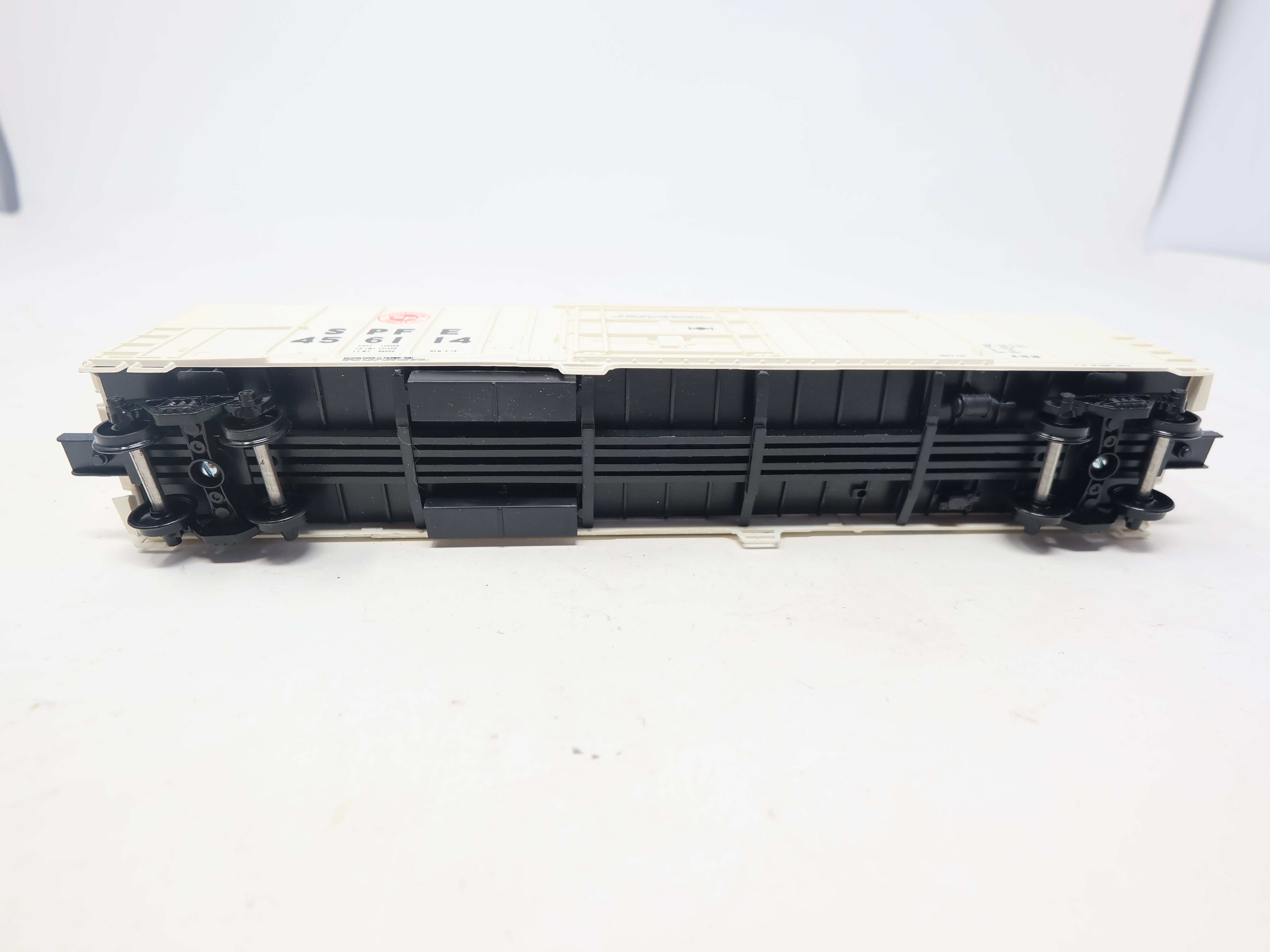 USED Athearn 932-9035 HO Scale, Walthers LMTD Edition 57' OB Mech Reefer, Southern Pacific SPFE #456114