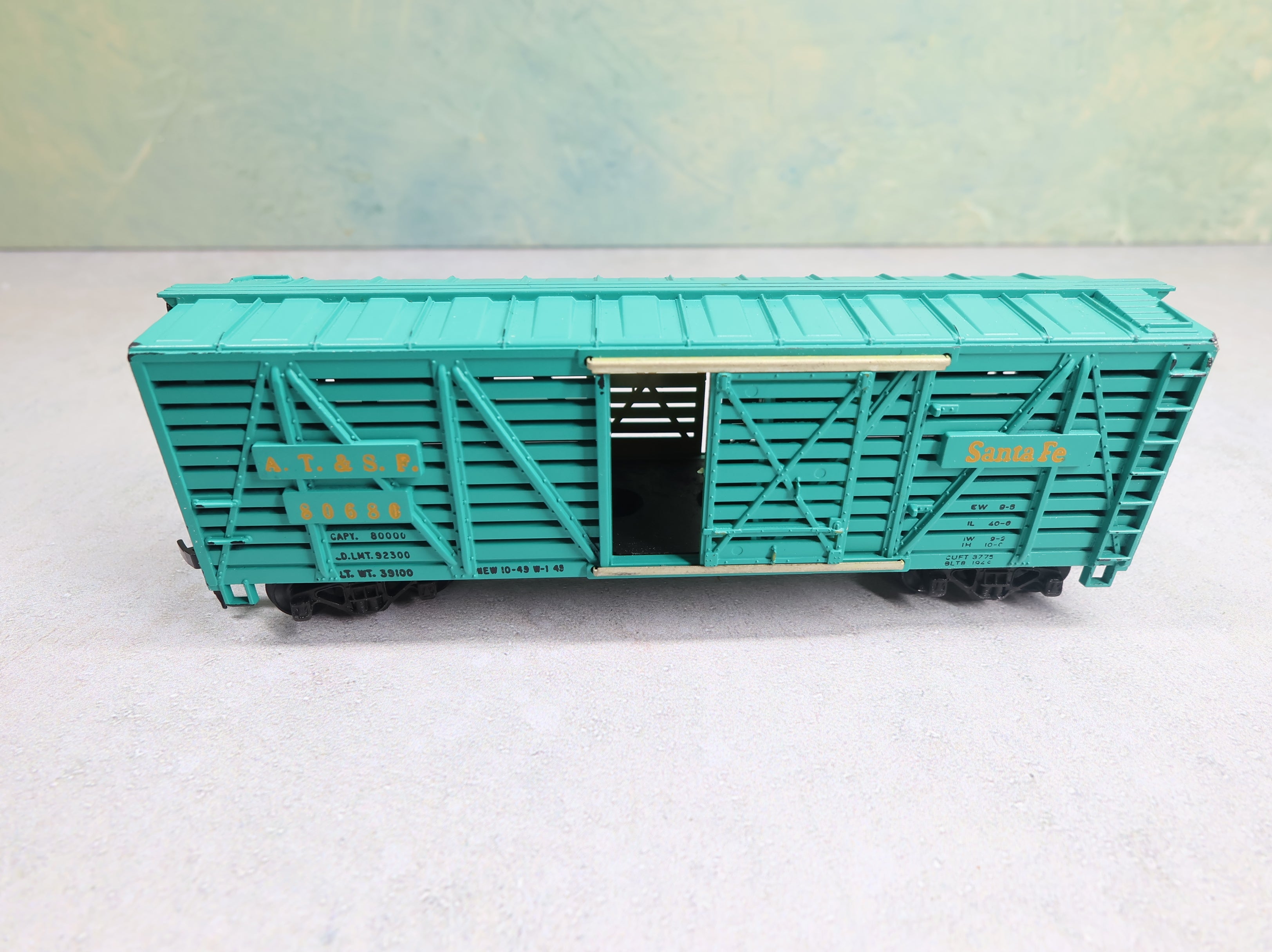 USED Mantua HO Scale 40' Cattle Stock Car Santa Fe ATSF #80680