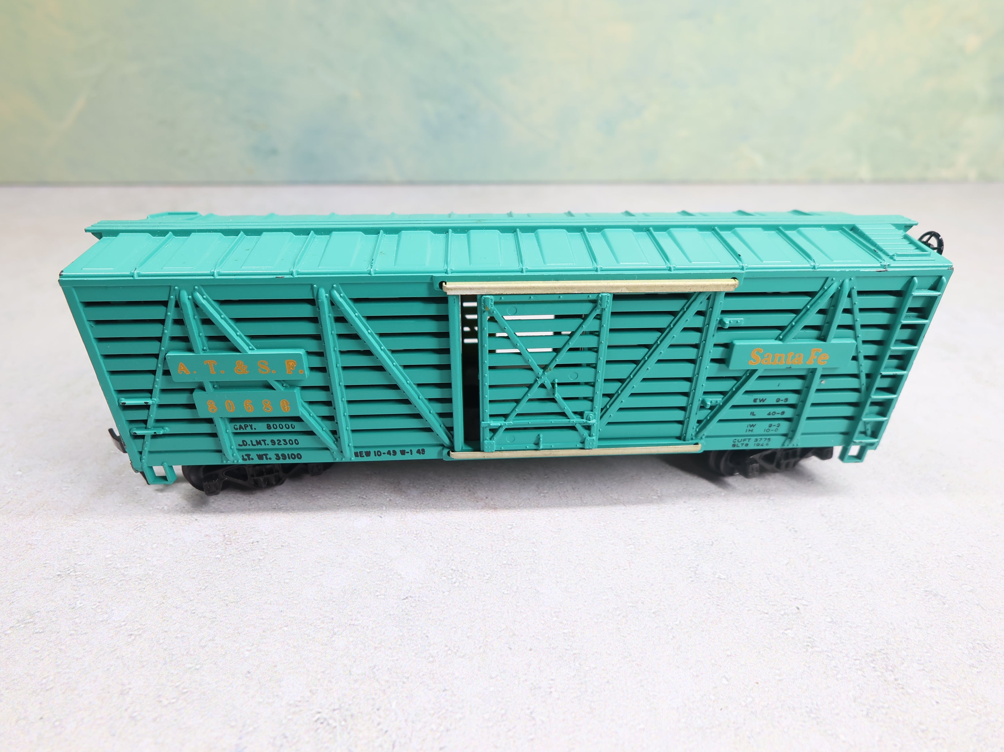 USED Mantua HO Scale 40' Cattle Stock Car Santa Fe ATSF #80680