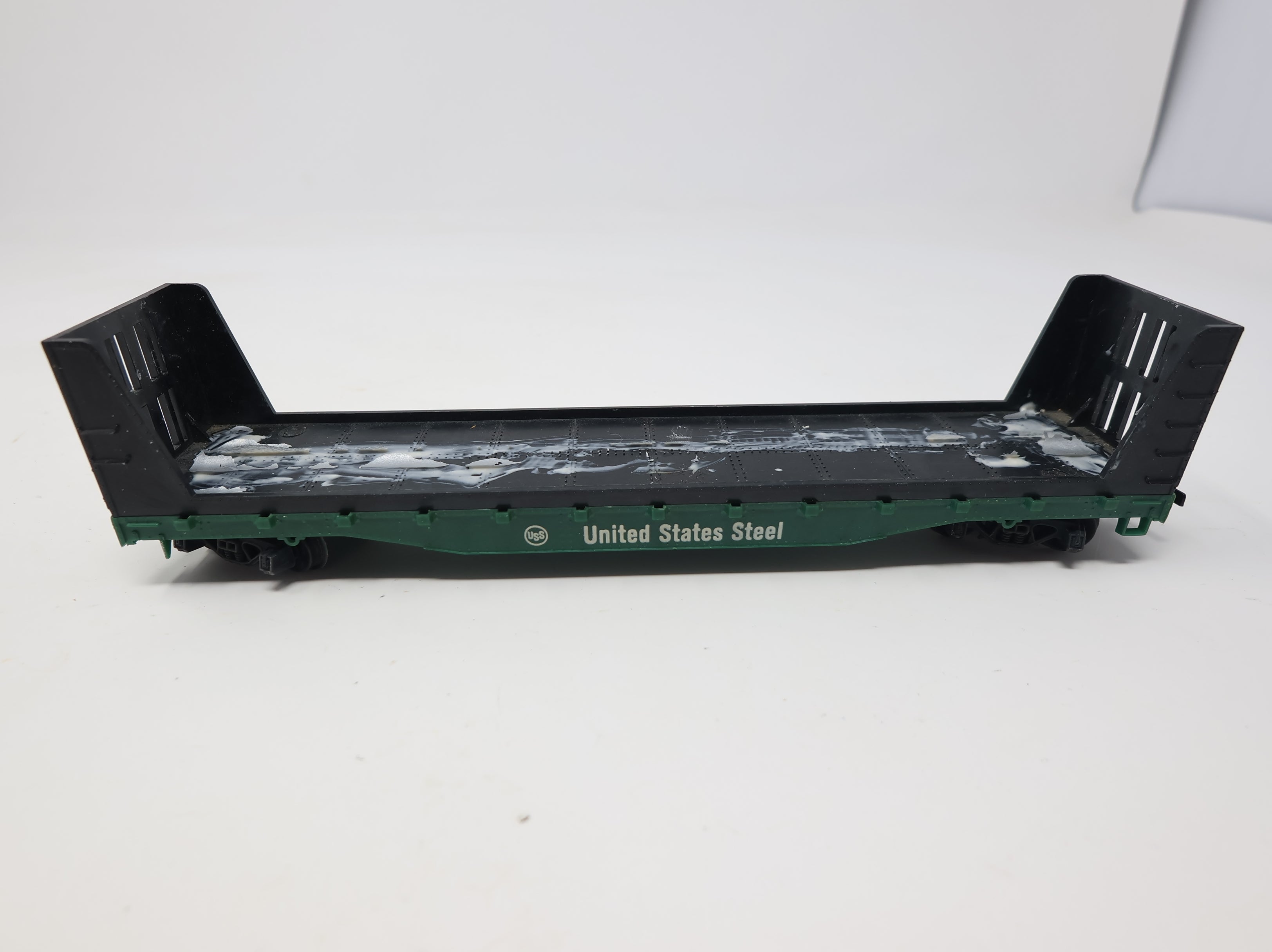 USED Tyco HO Scale Bulkhead Flat Car United States Steel USS