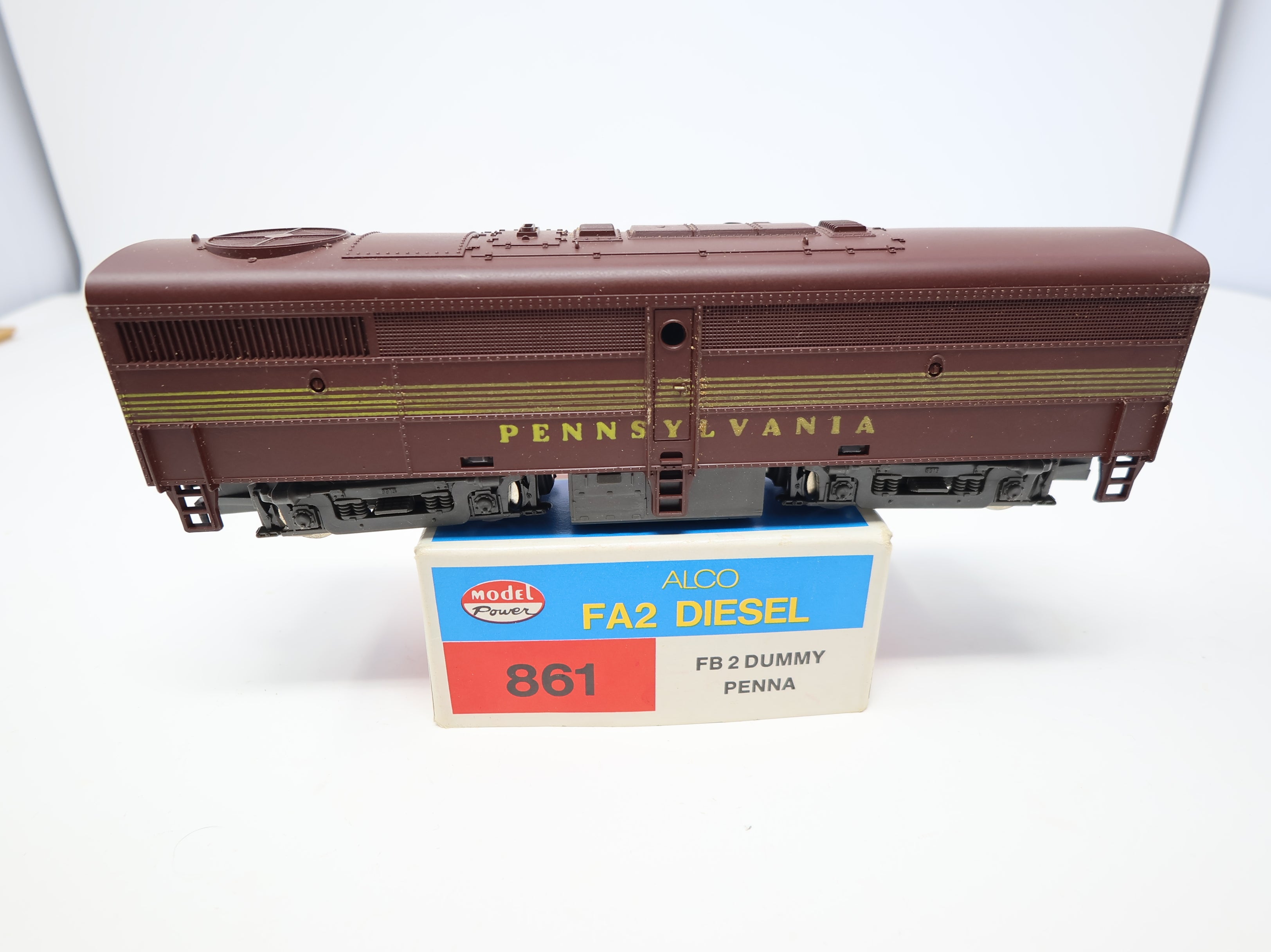 USED Model Power 861 HO Scale FB 2 Dummy Diesel Locomotive (unpowered) Pennsylvania PRR