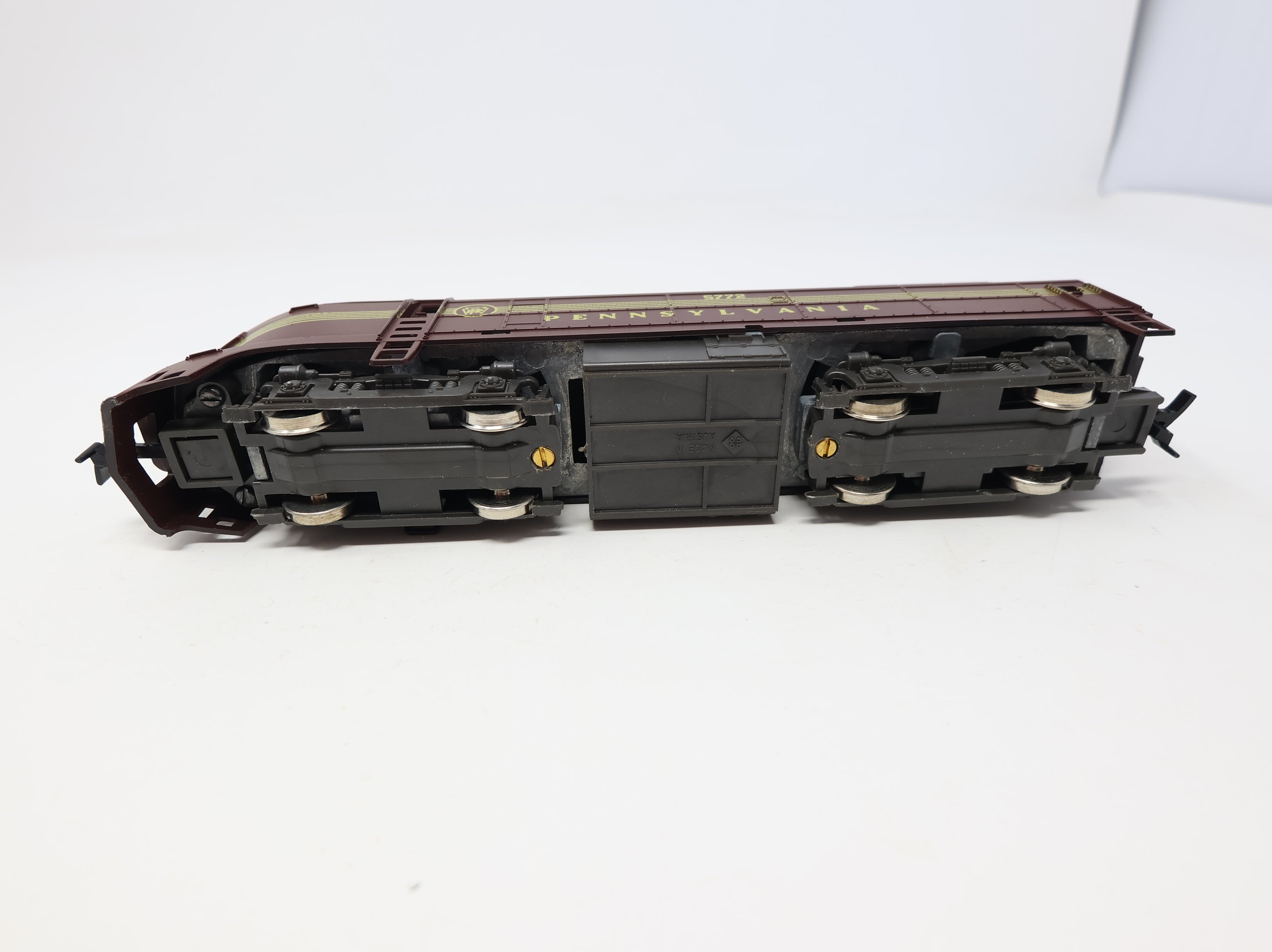 USED Model Power 731 HO Scale Baldwin Shark Nose Dummy Diesel Locomotive (unpowered) Pennsylvania PRR #5772