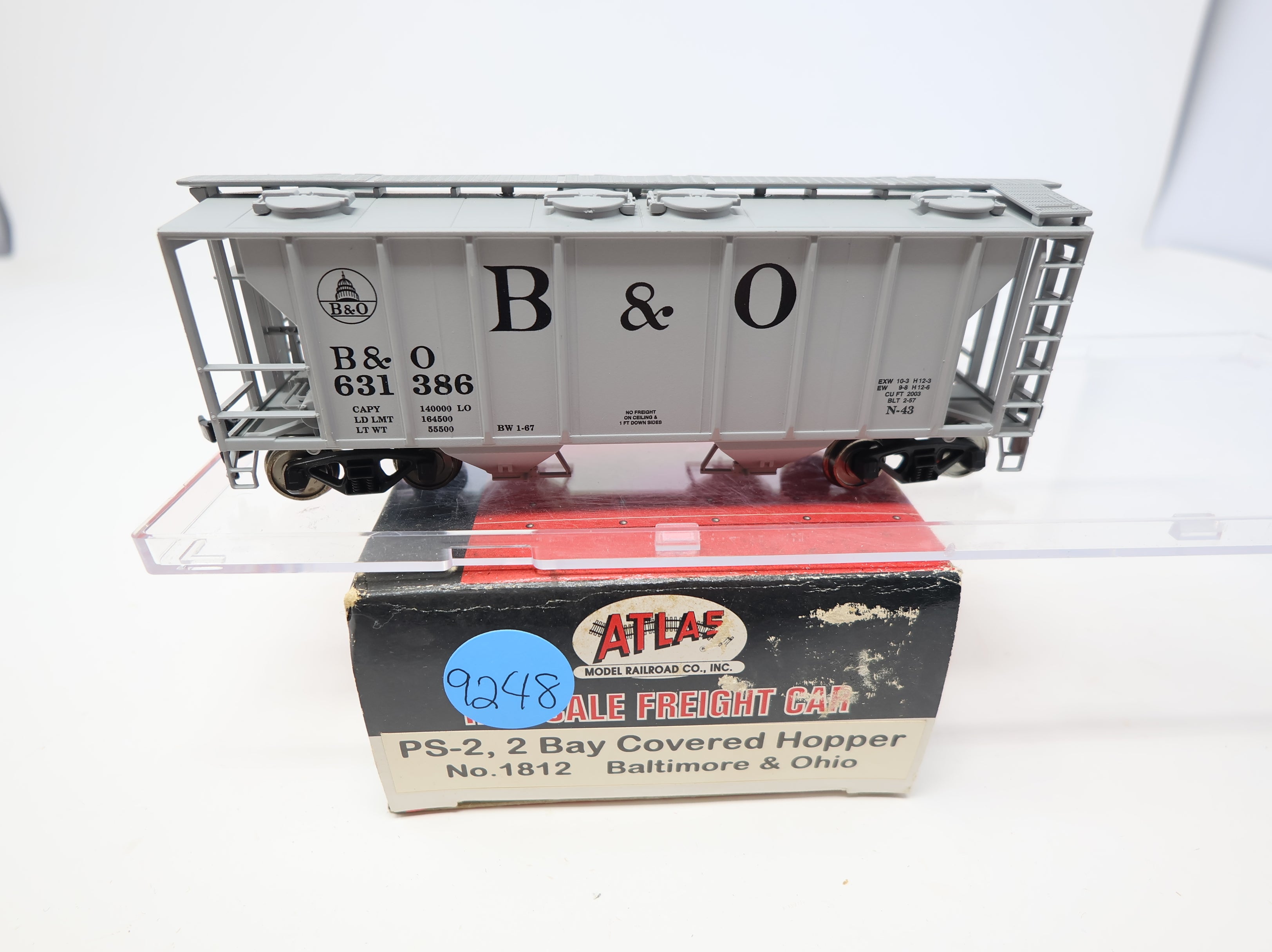 USED Atlas 1812 HO Scale PS-2 2 Bay Covered Hopper Baltimore and Ohio B&O #631386