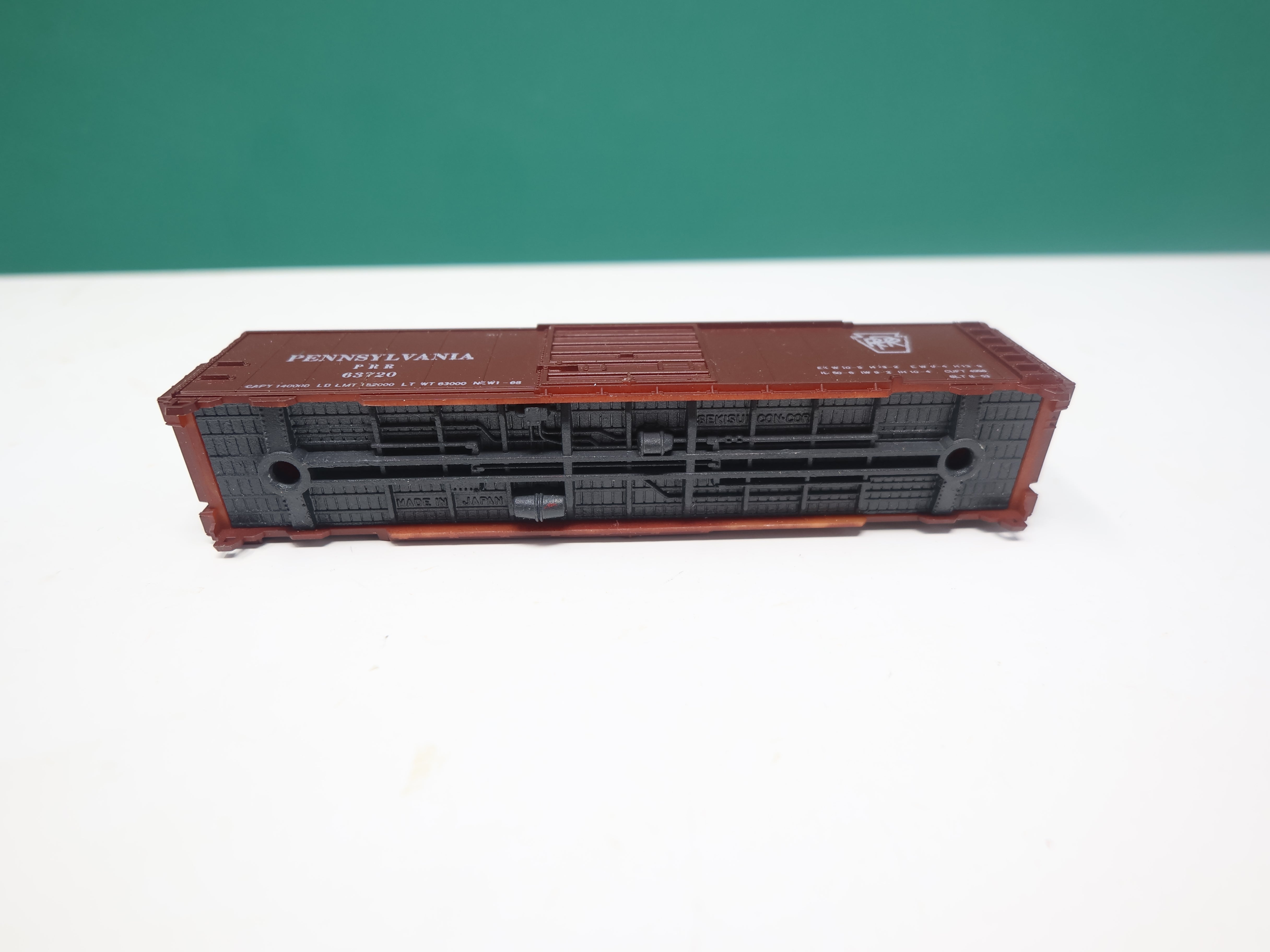 USED Con-Cor N Scale, 50' Box Car, Pennsylvania PRR #63720, No trucks