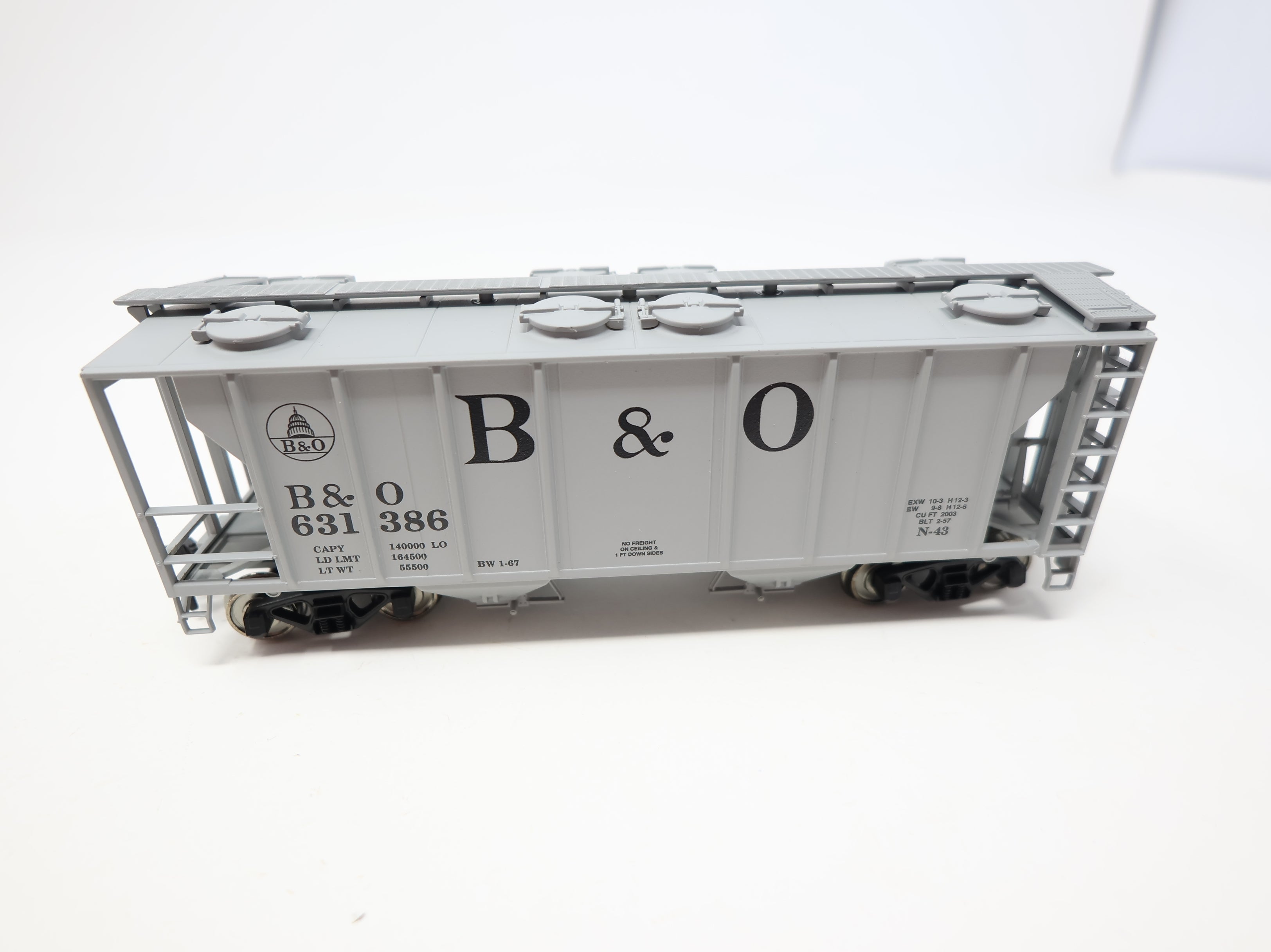 USED Atlas 1812 HO Scale PS-2 2 Bay Covered Hopper Baltimore and Ohio B&O #631386