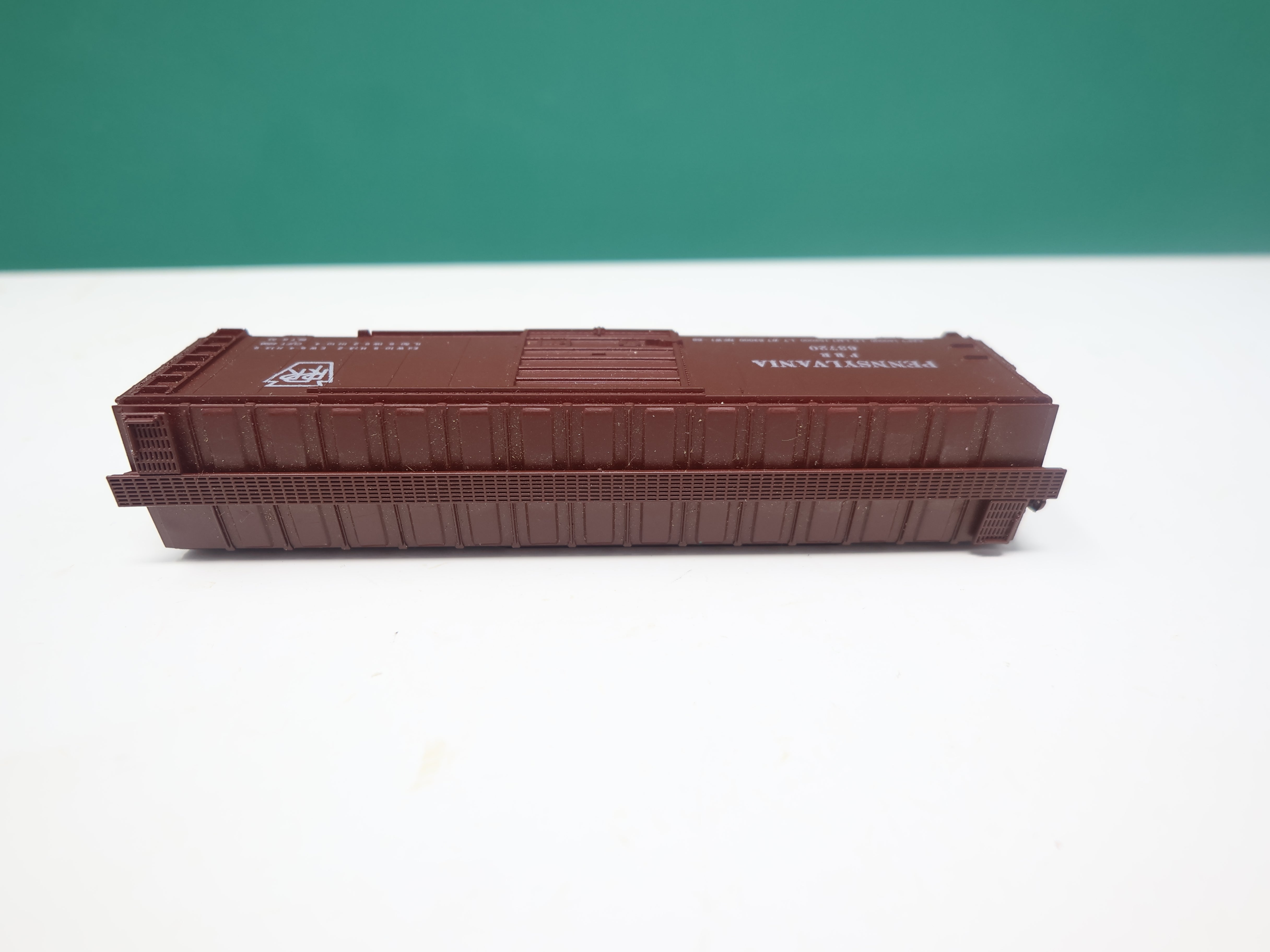 USED Con-Cor N Scale, 50' Box Car, Pennsylvania PRR #63720, No trucks