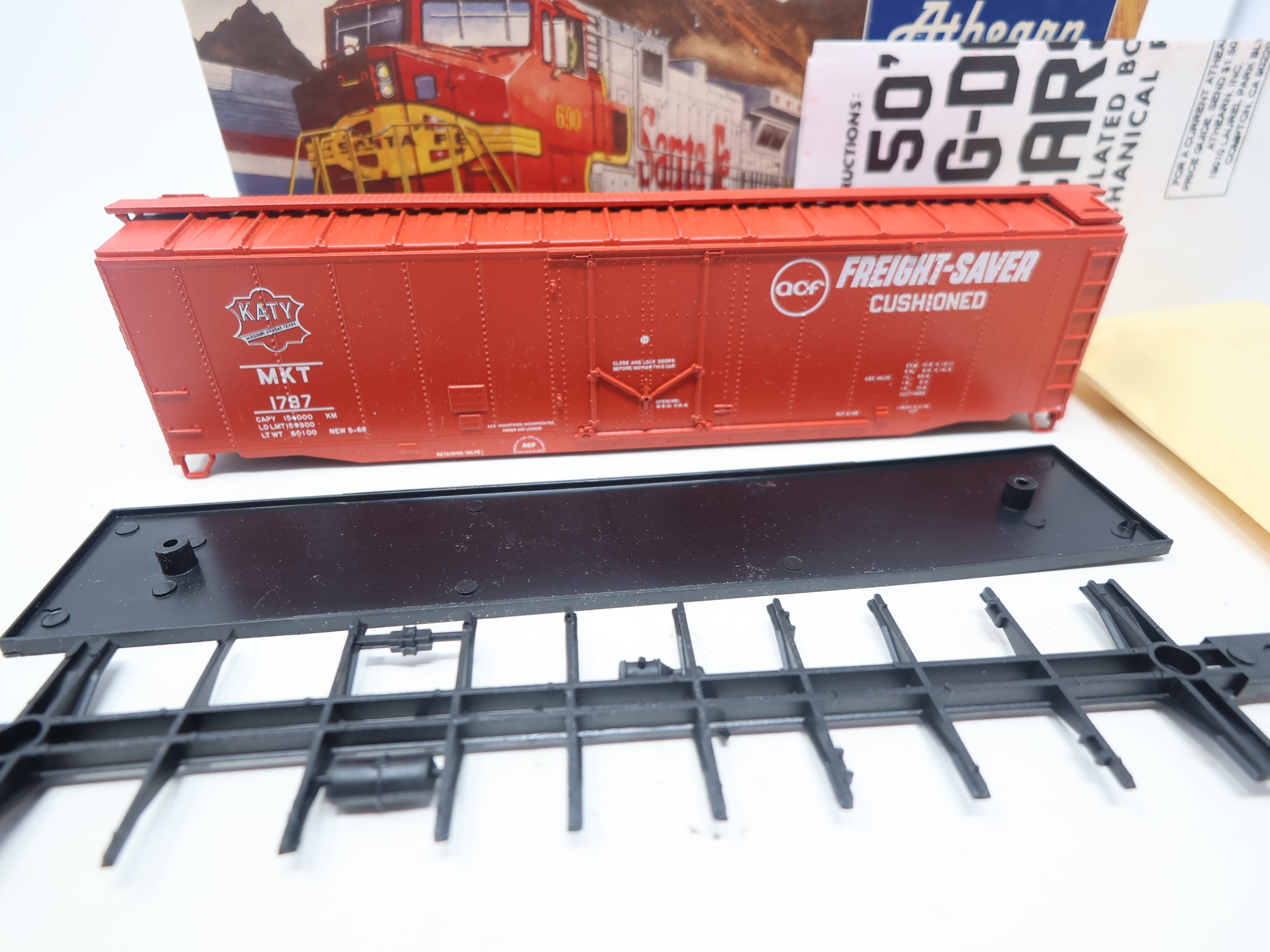 USED Athearn 1324 HO Scale, 50' PD Box Car, MKT #1787 (KIT)