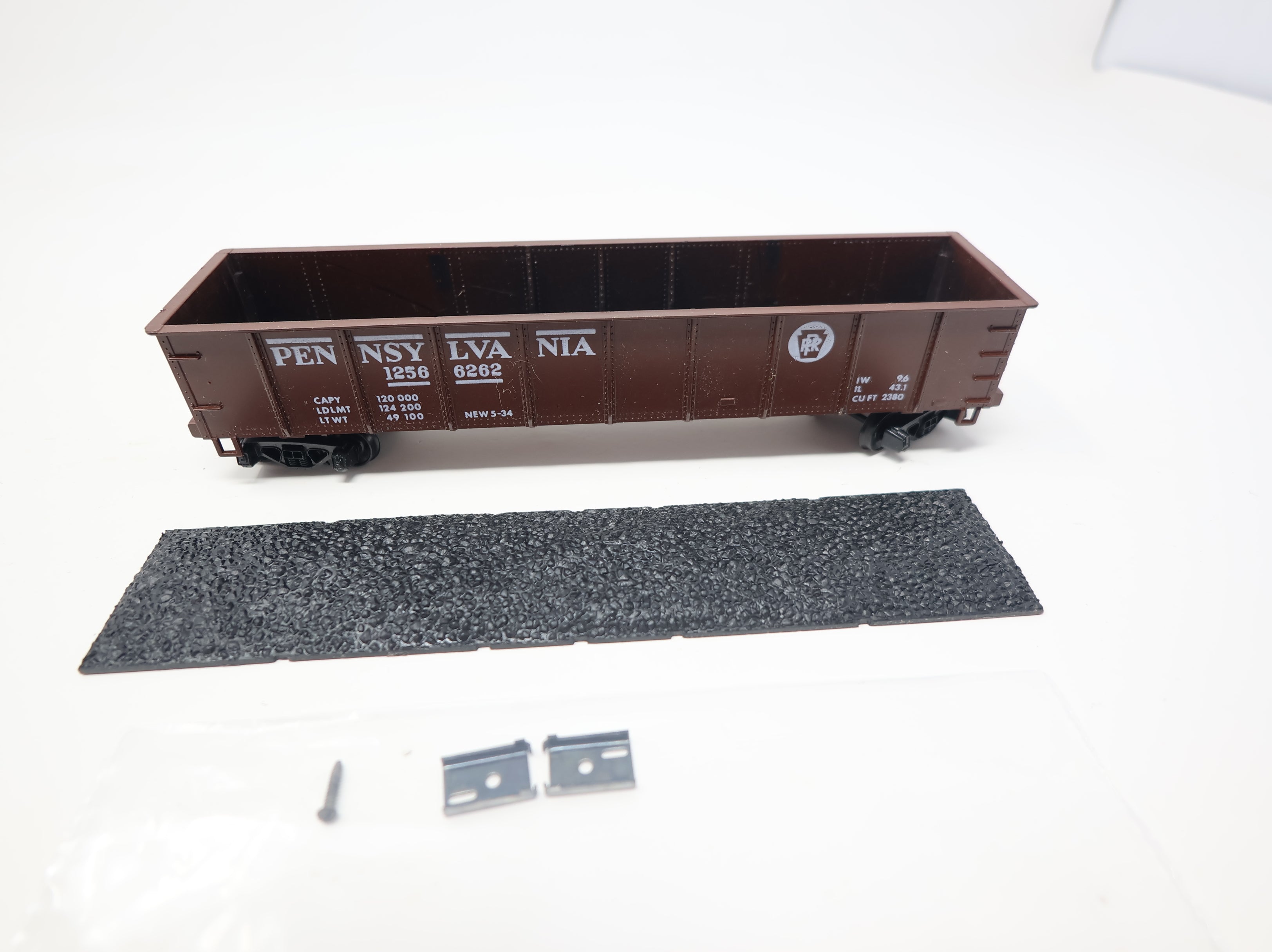 USED Mantua HO Scale 42' Gondola Pennsylvania #12566262 w/ Coal Load