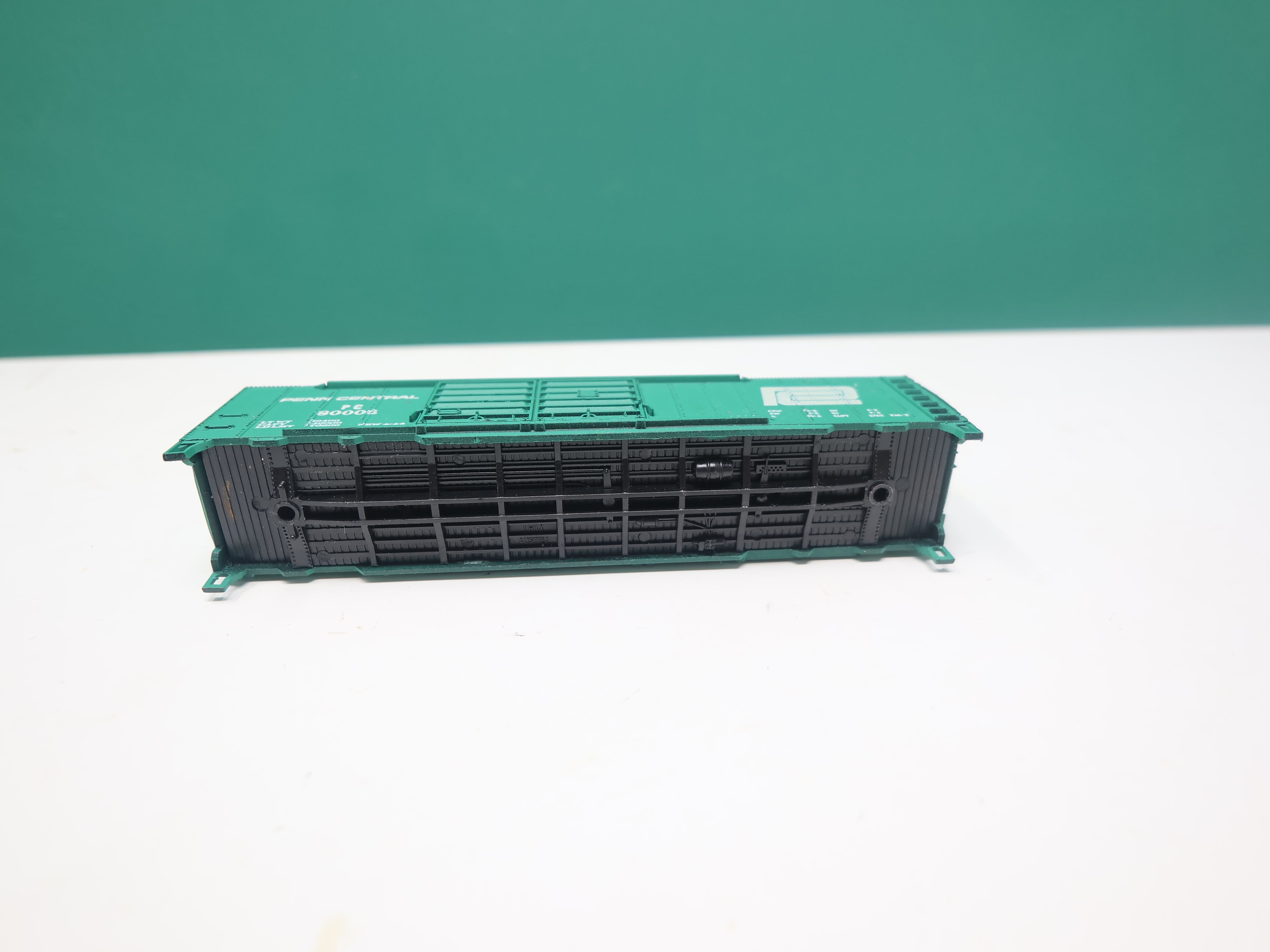 USED TRIX N Scale, 50' Box Car DD, Penn Central PC #80006, No trucks