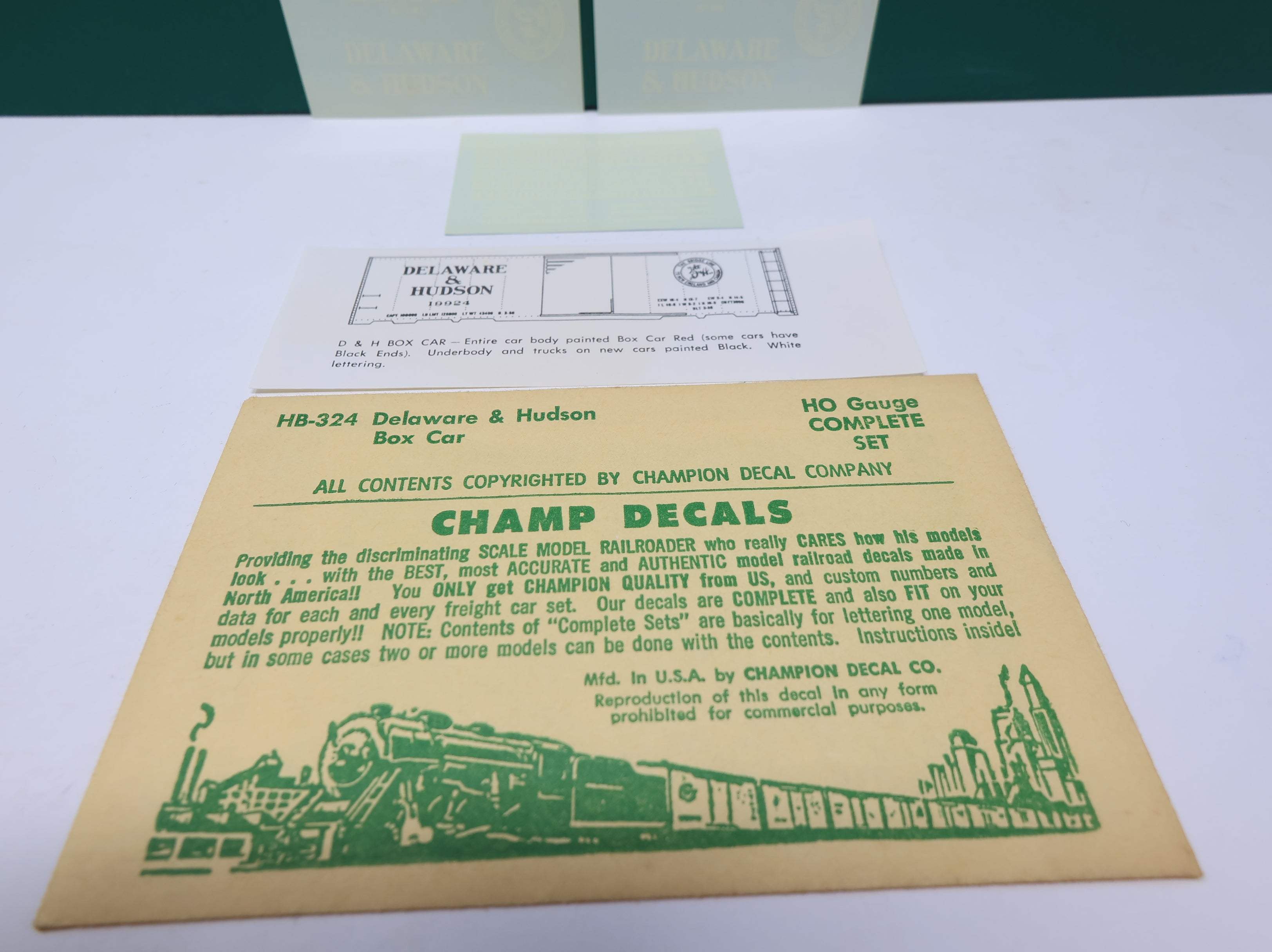 USED Champ Decals HB324 HO Scale D&H Box Car Decals