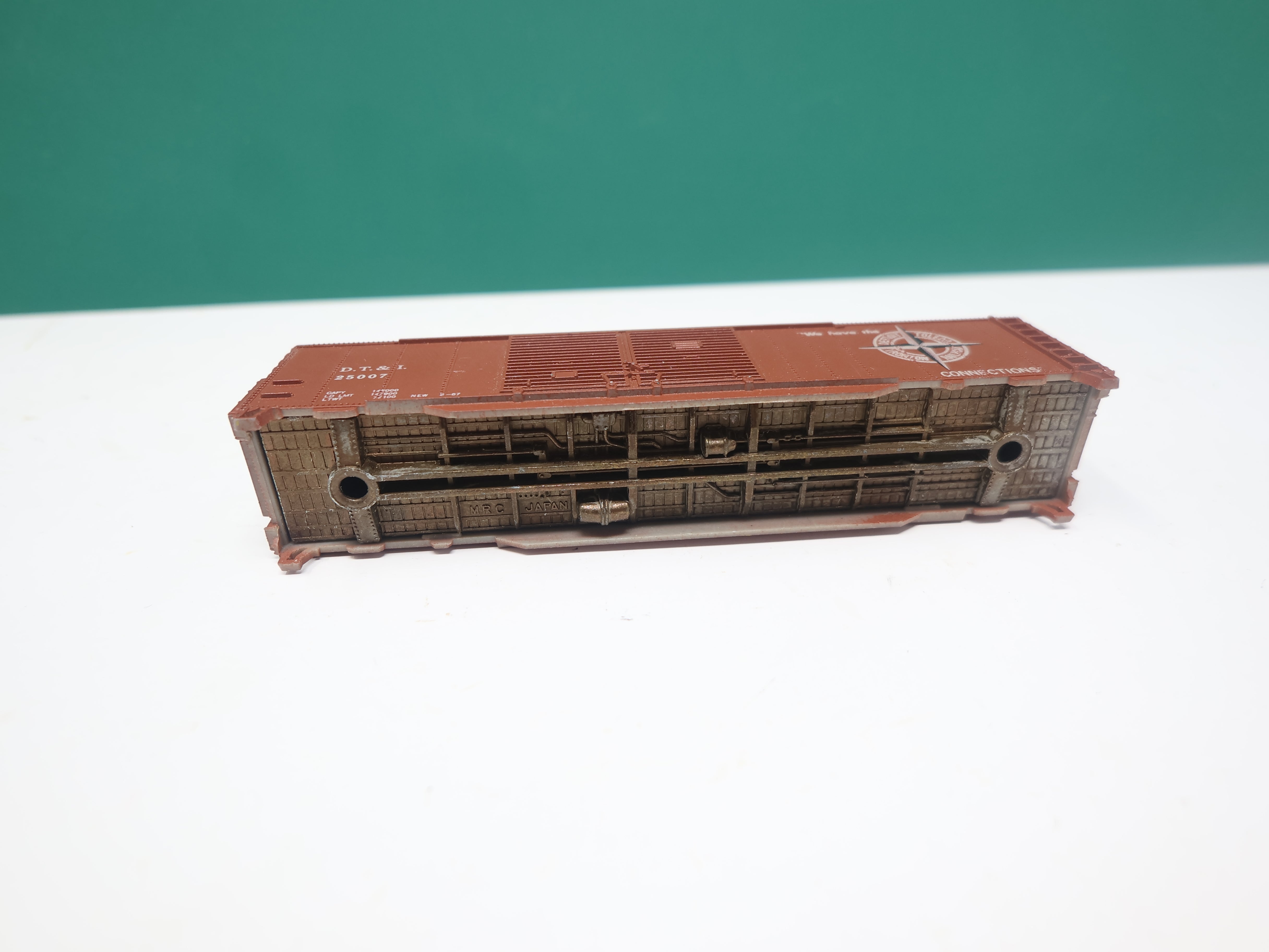 USED MRC N Scale, 50' Box Car DD, Detroit, Toledo and Ironton DT&I #25007, No trucks