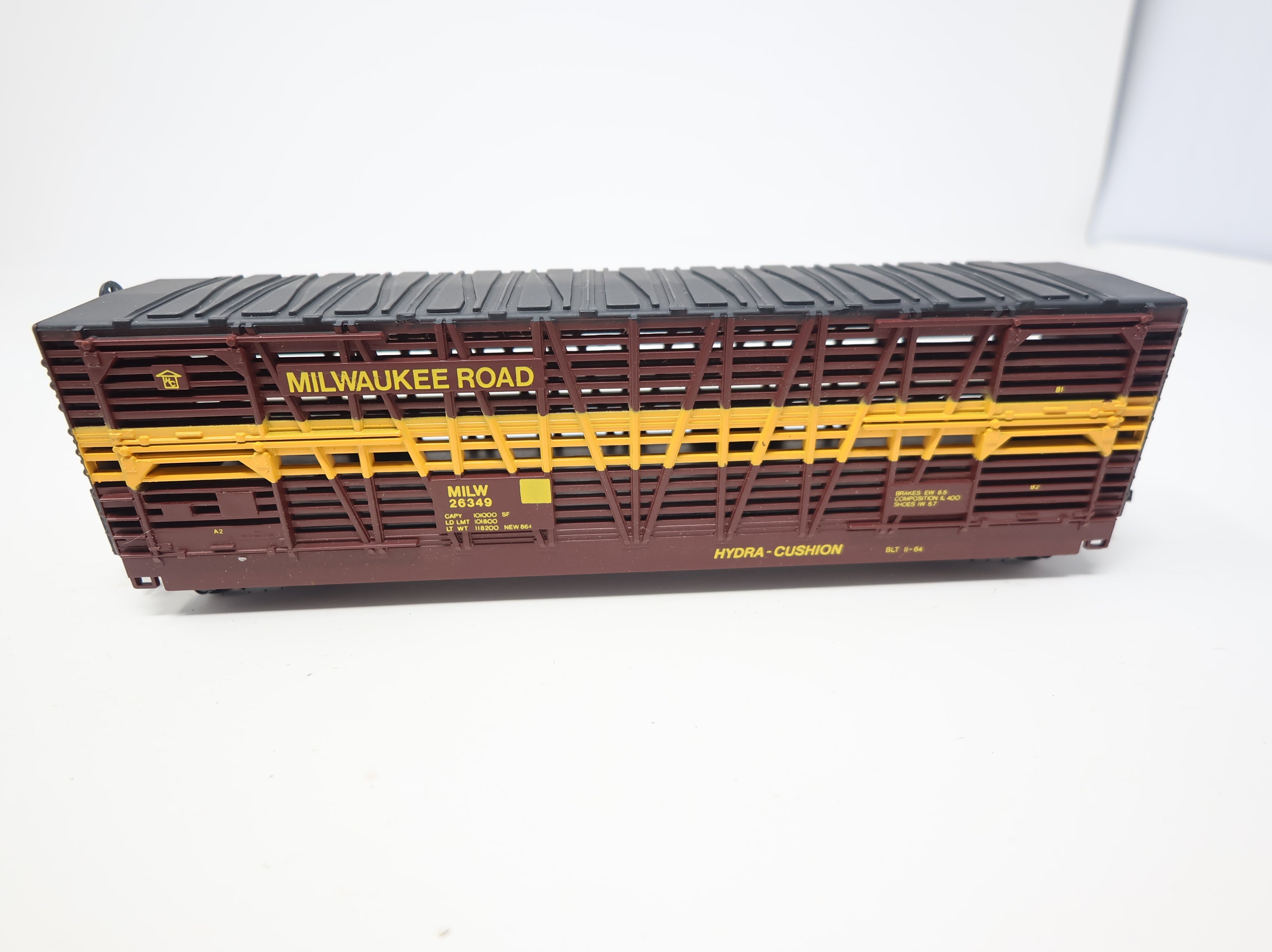 USED IHC HO Scale Hydra-Cushion Cattle Stock Car Milwaukee Road MILW #26349