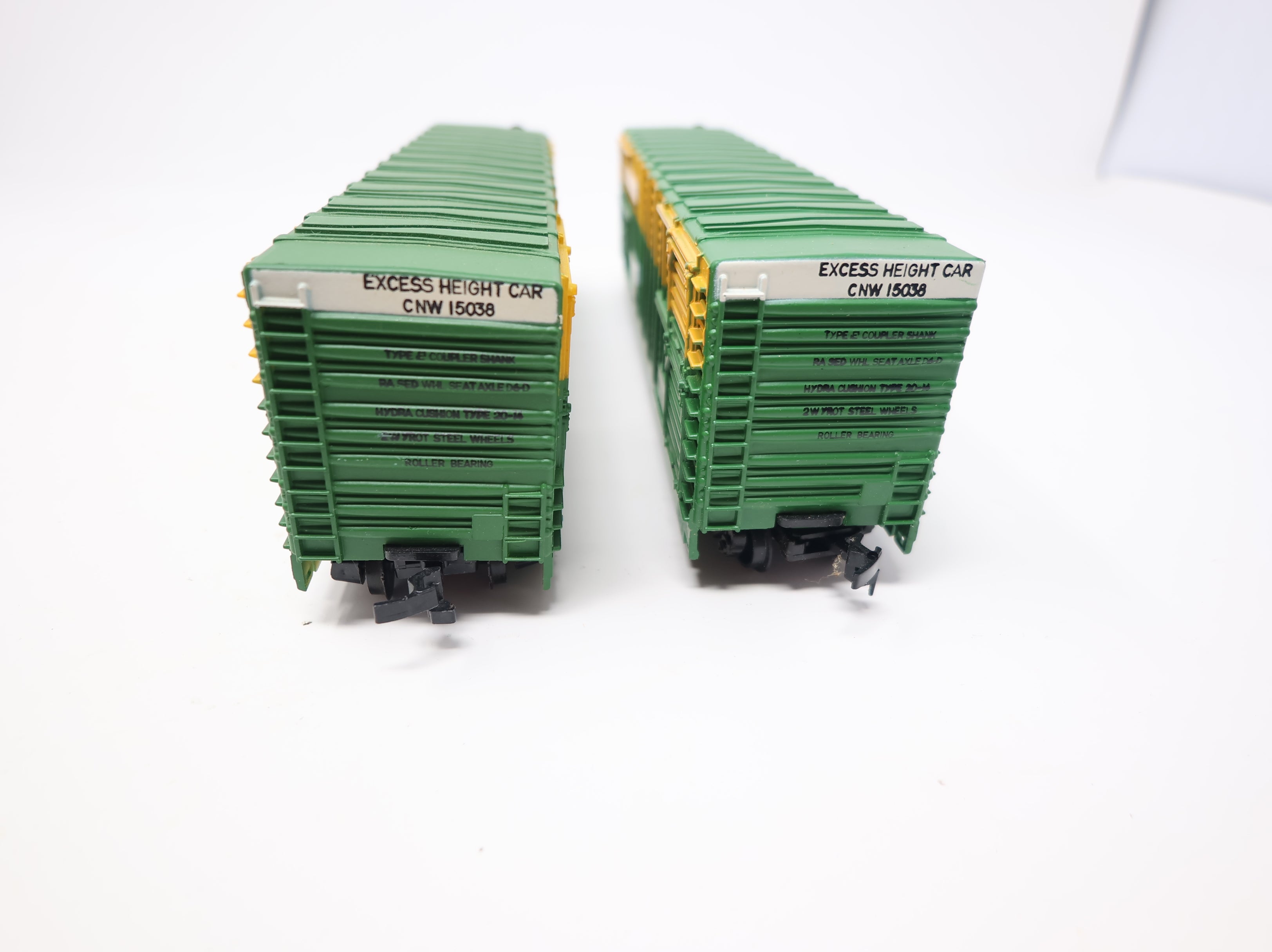 USED IHC HO Scale Hydra-Cushion Cattle Stock Car Chicago & North Western CNW #15038 (2 pcs)