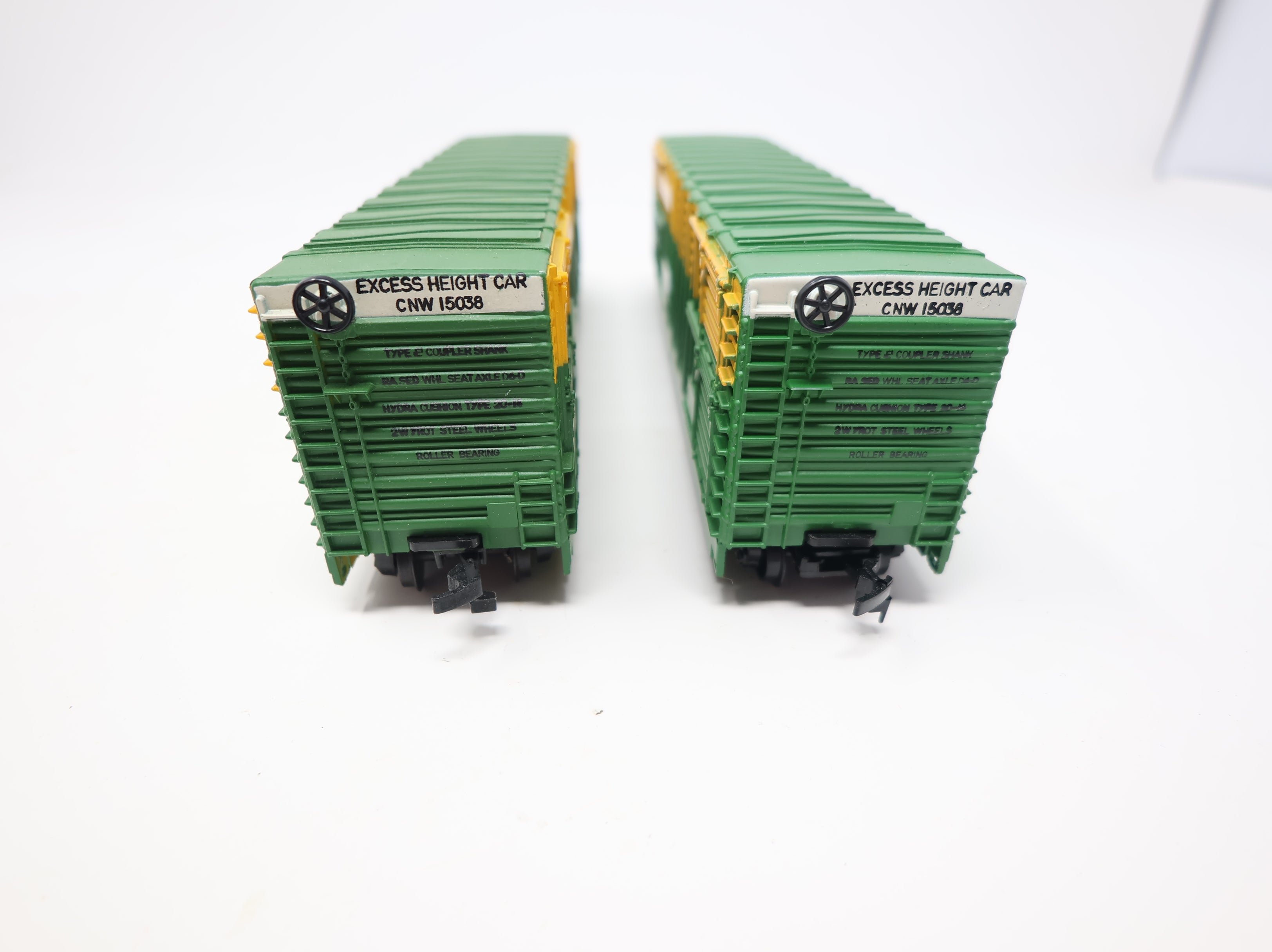 USED IHC HO Scale Hydra-Cushion Cattle Stock Car Chicago & North Western CNW #15038 (2 pcs)