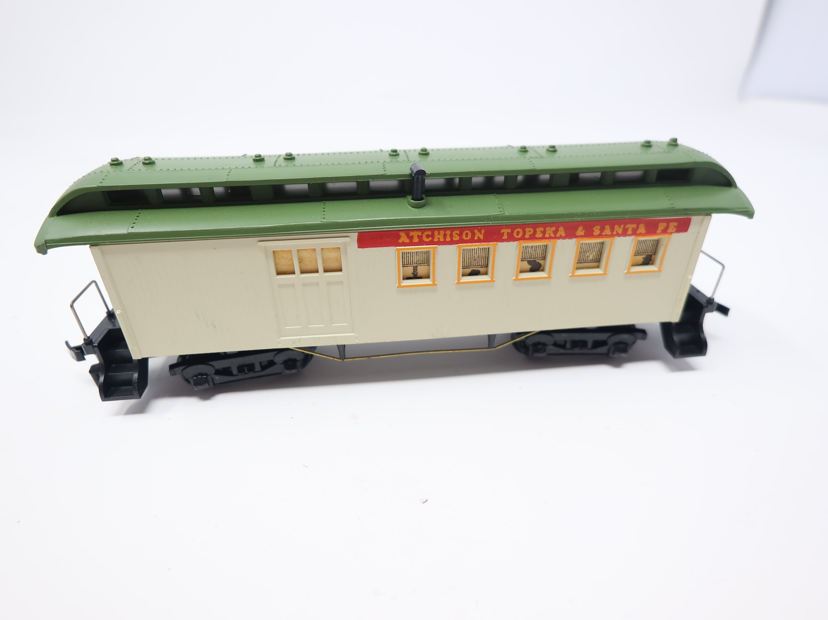 USED Tyco HO Scale Old-Time Combination Passenger Car Atchison Topeka & Santa Fe