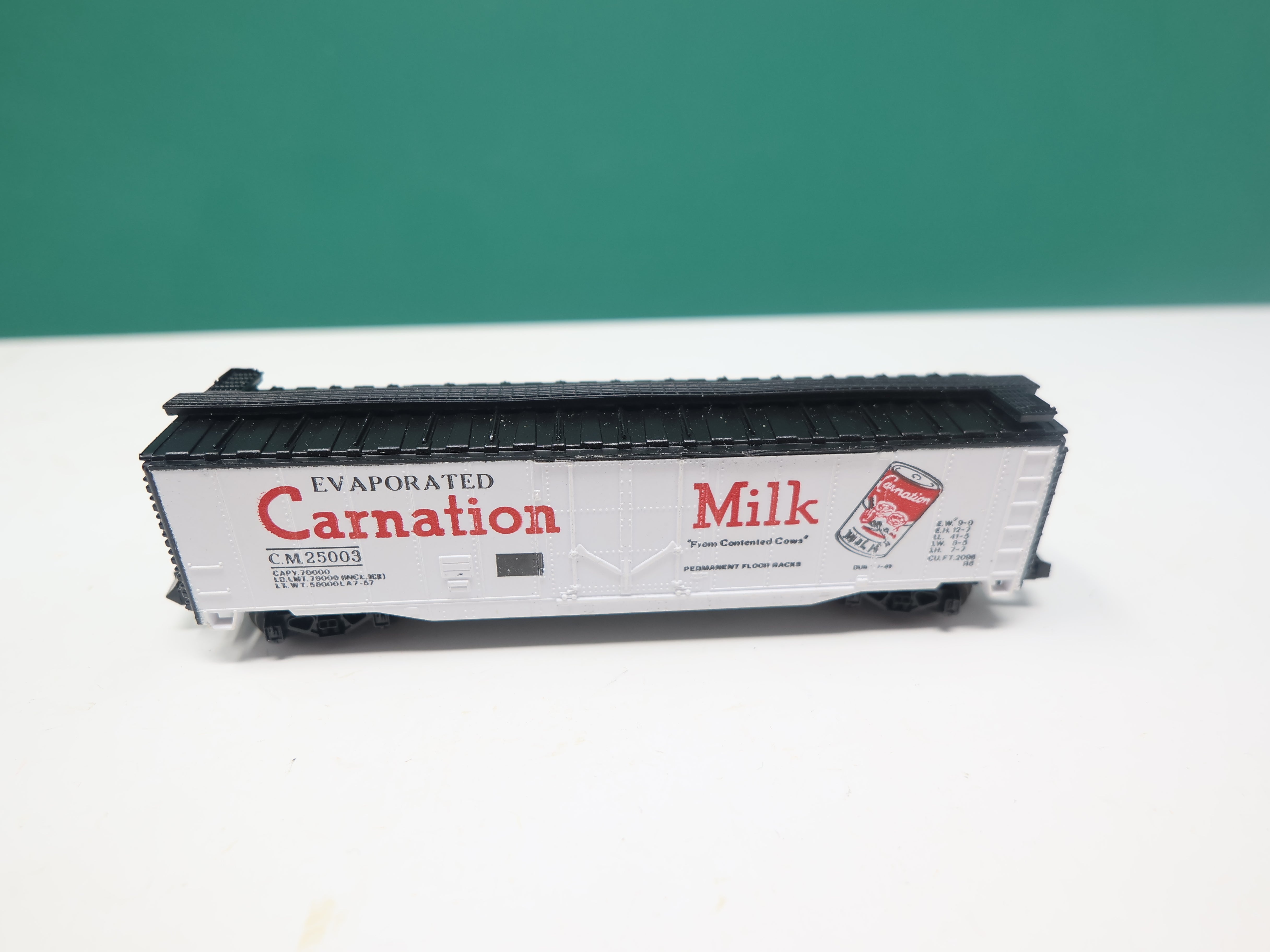 USED LIMA N Scale, Box Car, Carnation Milk CM #25003