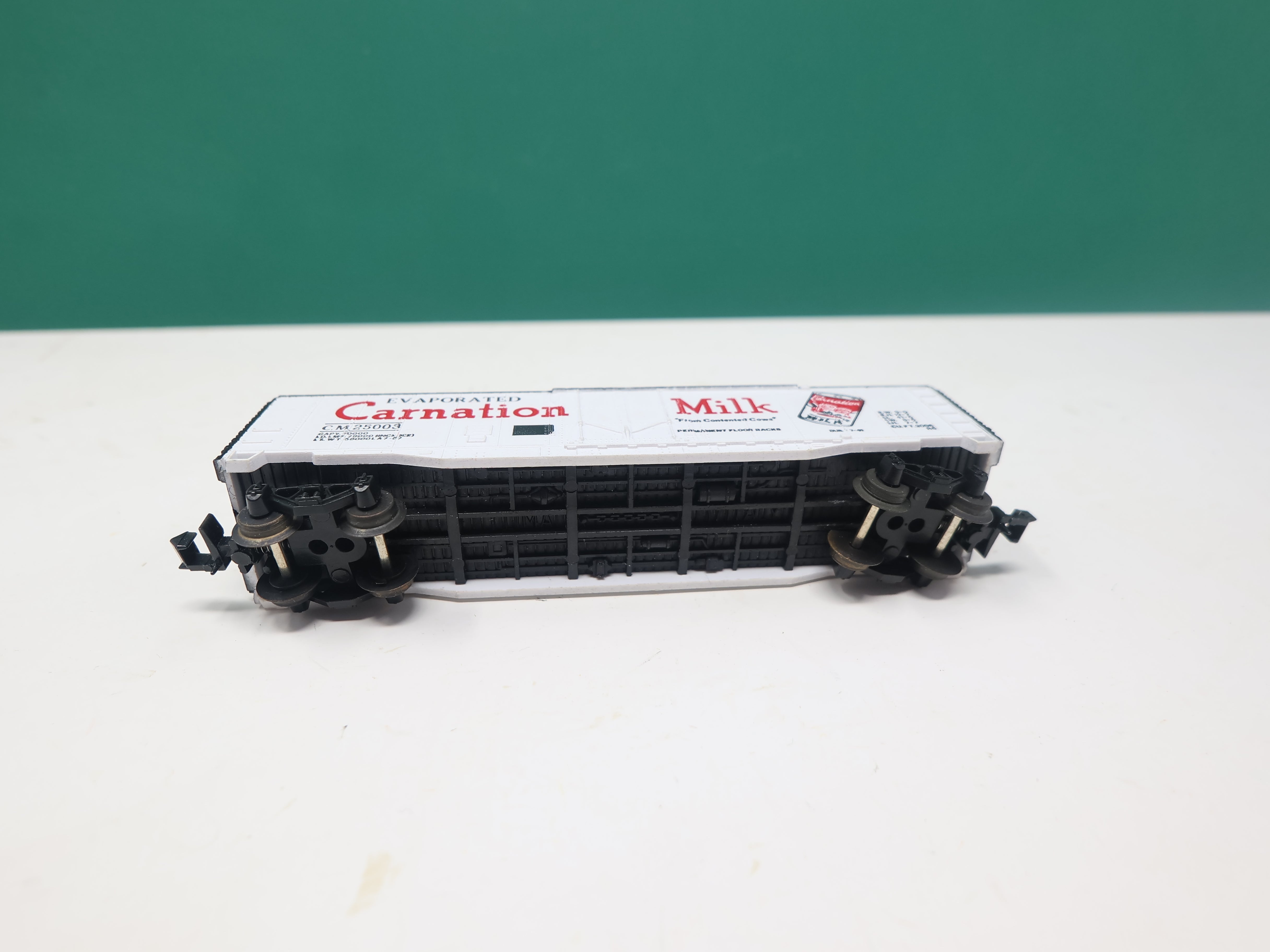 USED LIMA N Scale, Box Car, Carnation Milk CM #25003