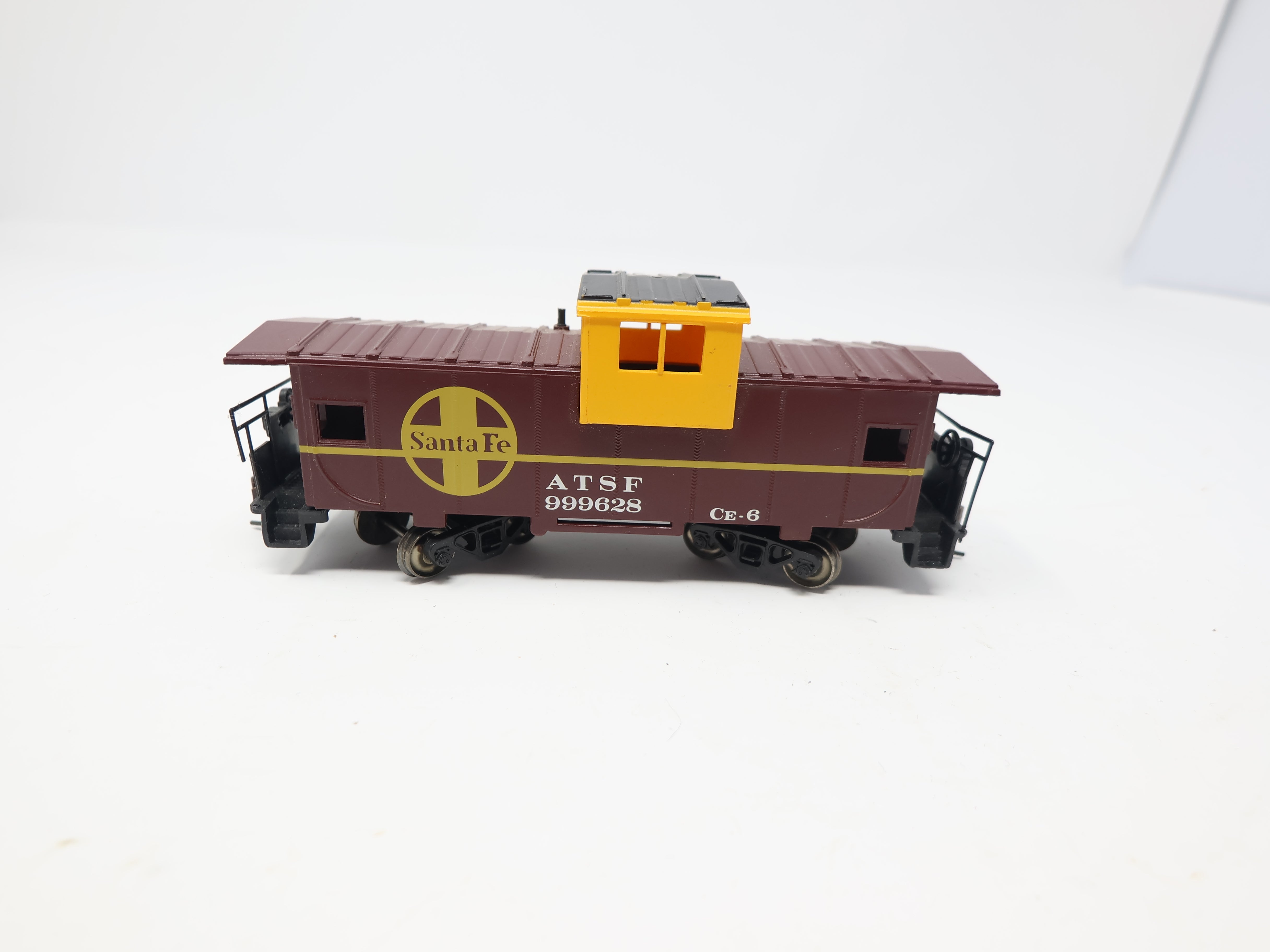 USED Bachmann HO Scale, Caboose, Santa Fe ATSF #999628, Modern