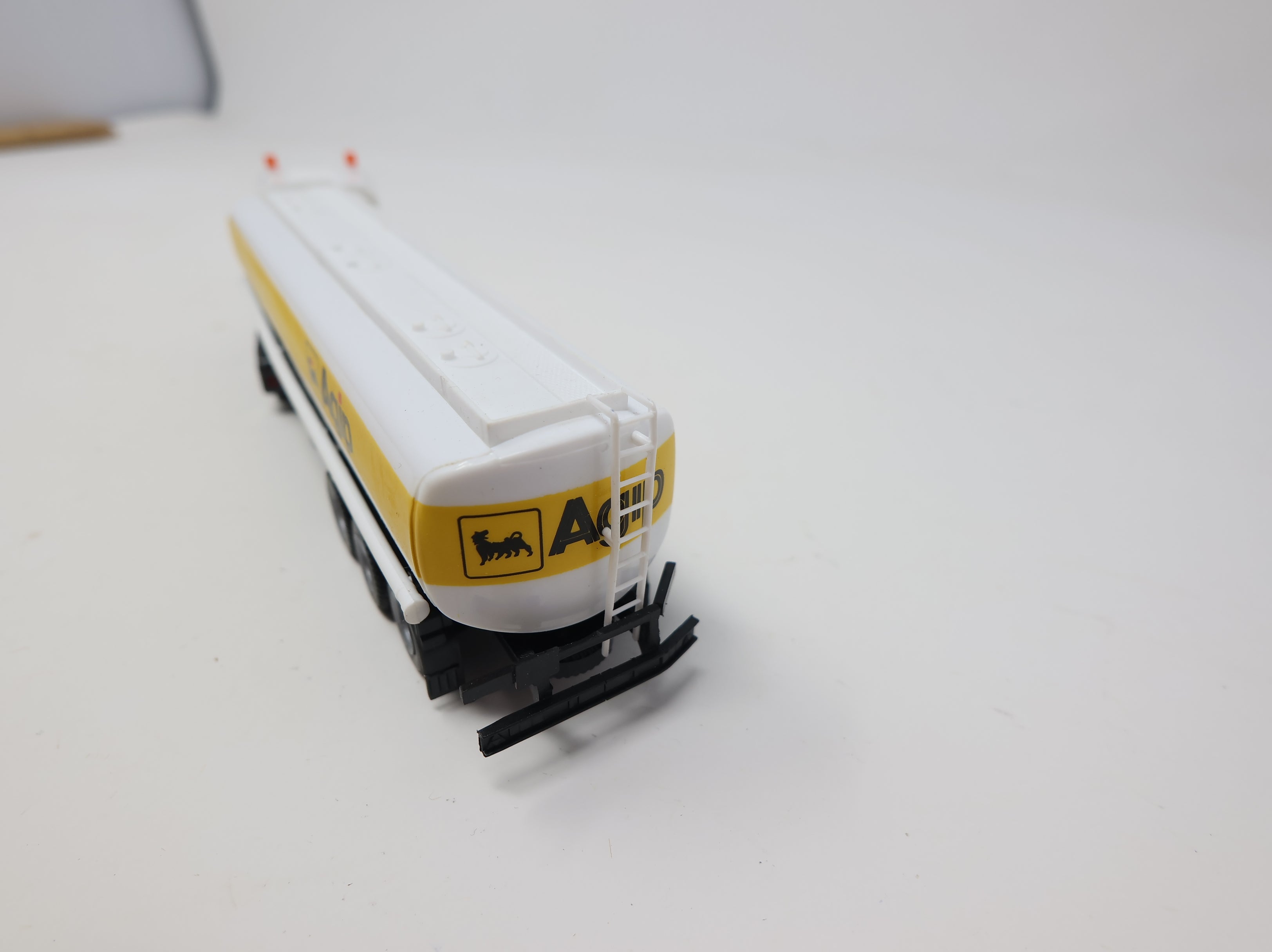 USED Herpa HO Scale Agip Fuel Tank Semitrailer