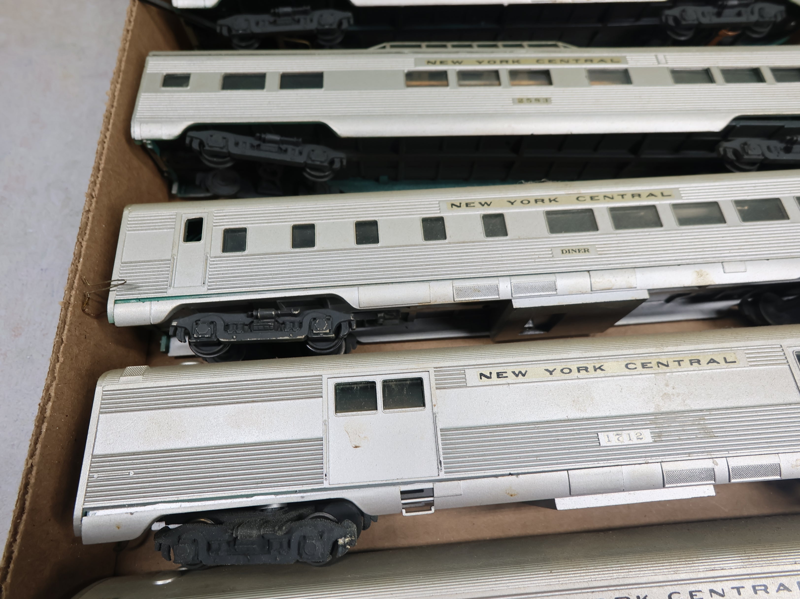 USED Athearn HO Scale Passenger Car Set New York Central Rough (7 pcs)