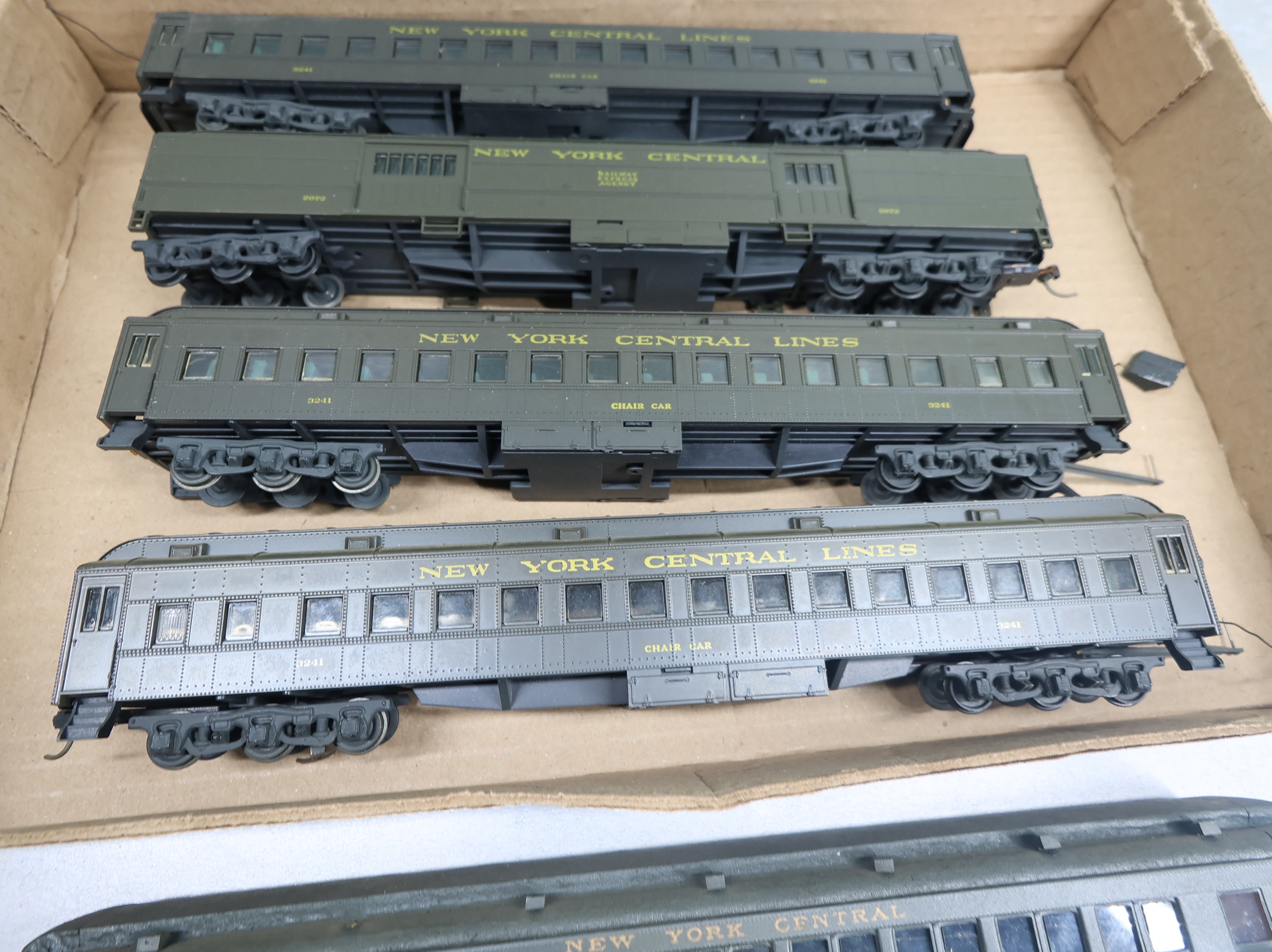 USED Athearn HO Scale Passenger Car Set New York Central Rough (7 pcs)