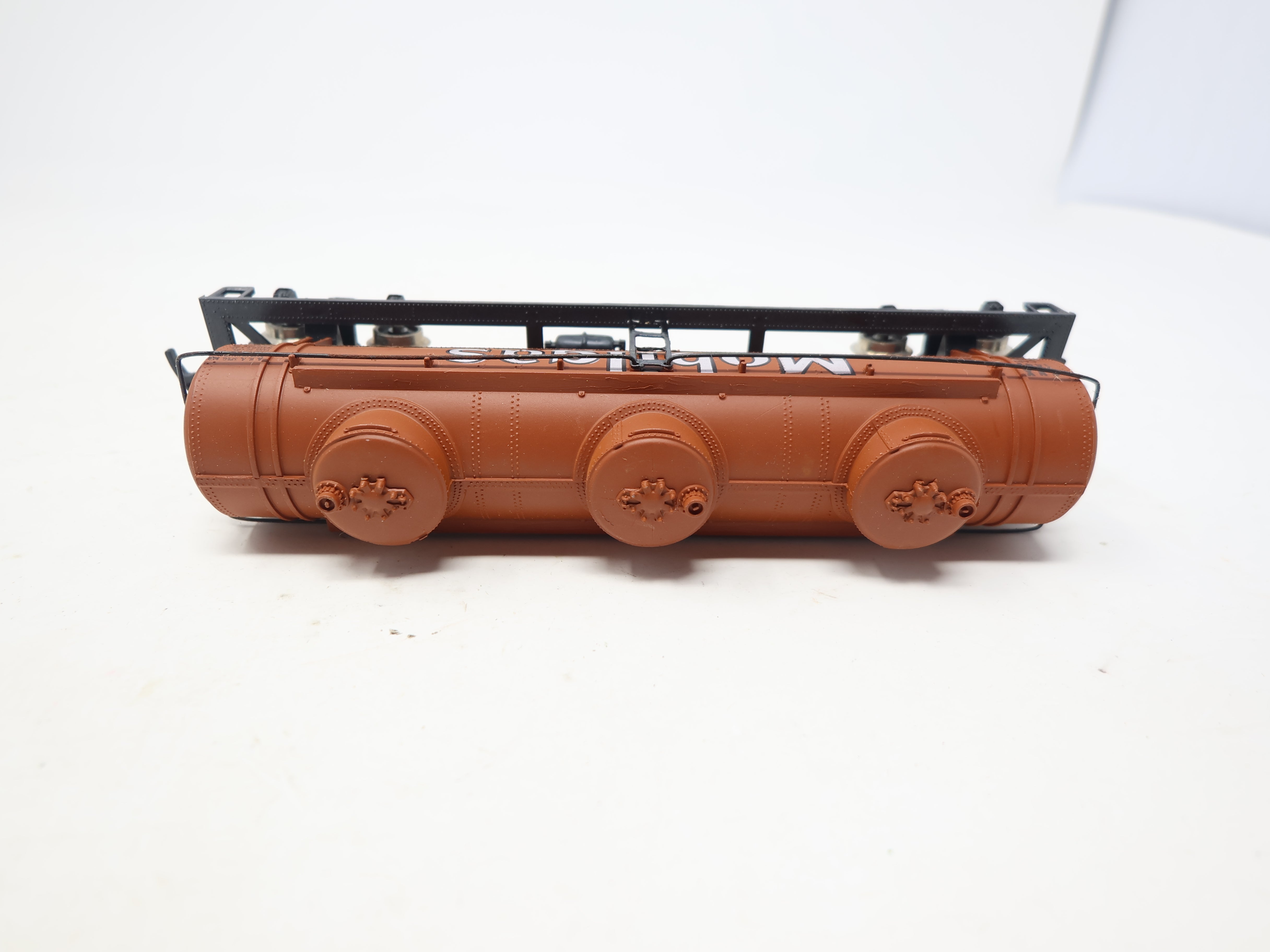 USED AHM 5483 HO Scale, Triple Dome Tank Car, Mobilgas SVX #1442