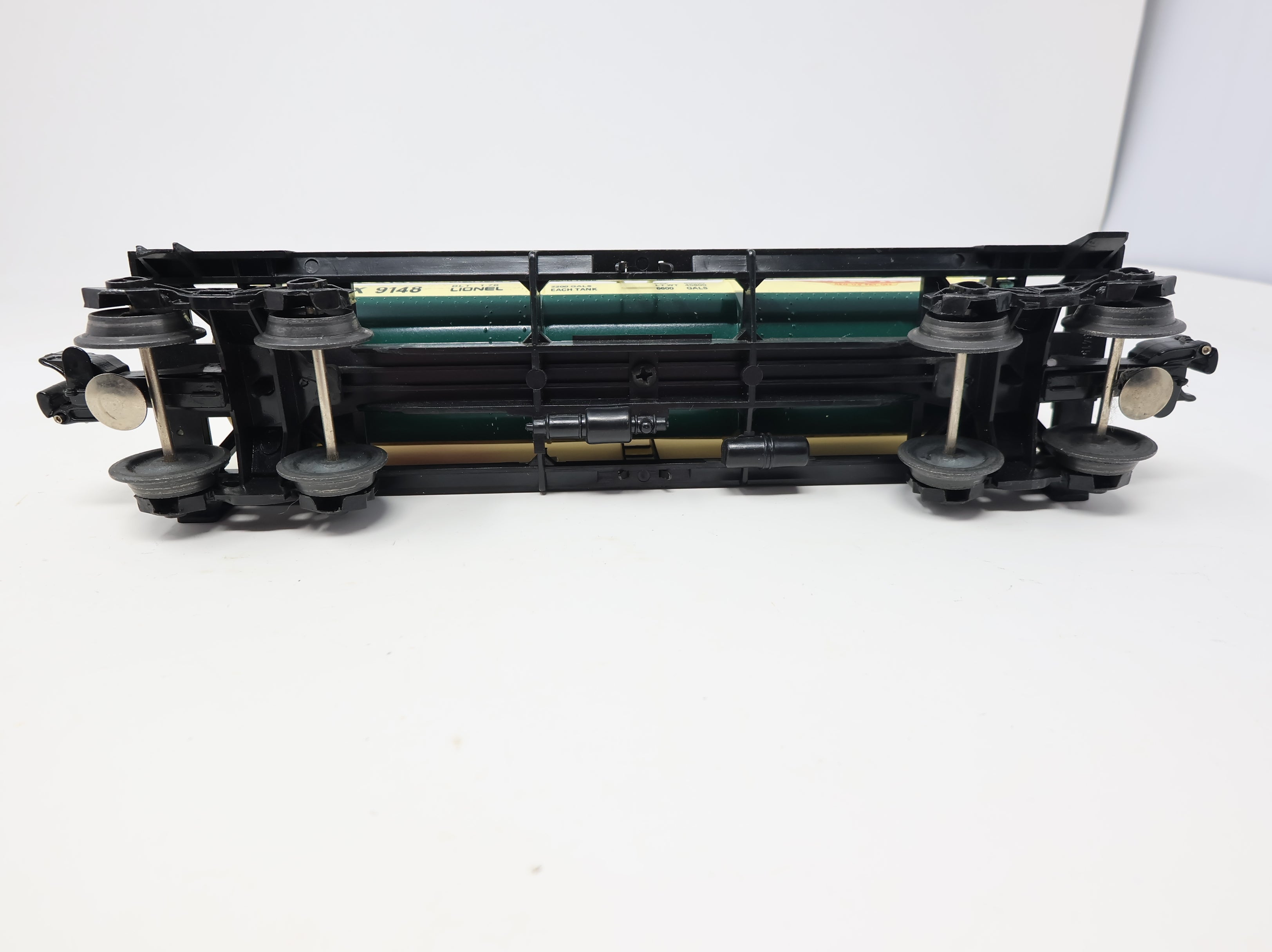 USED Lionel O Triple Dome Tank Car Du Pont GATX #9148 O27