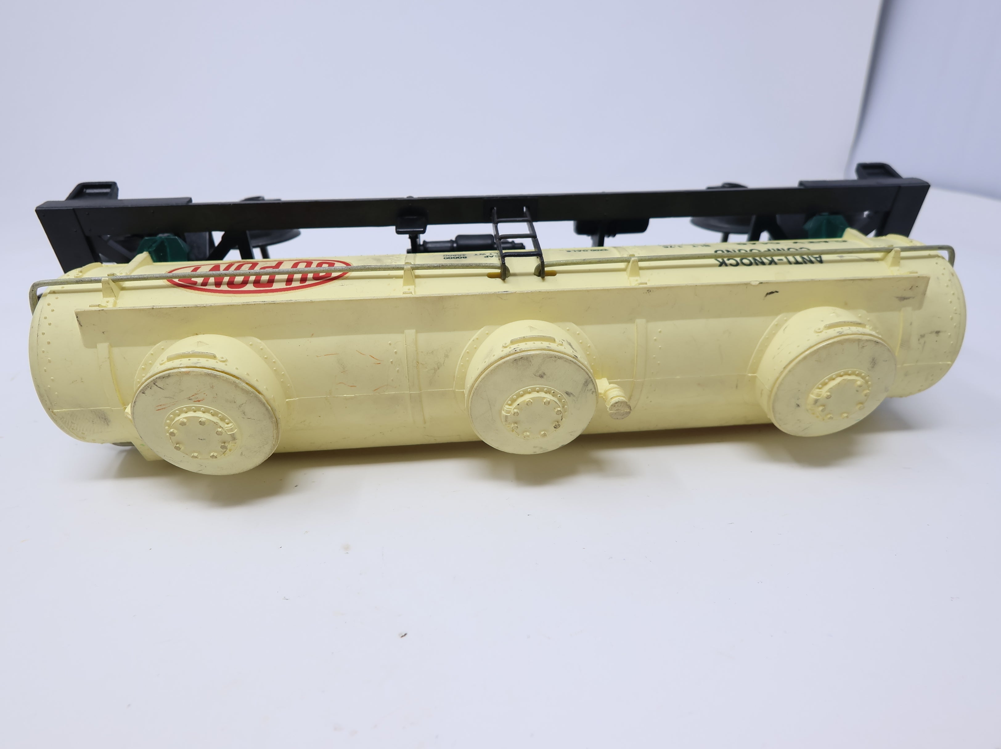 USED Lionel O Triple Dome Tank Car Du Pont GATX #9148 O27