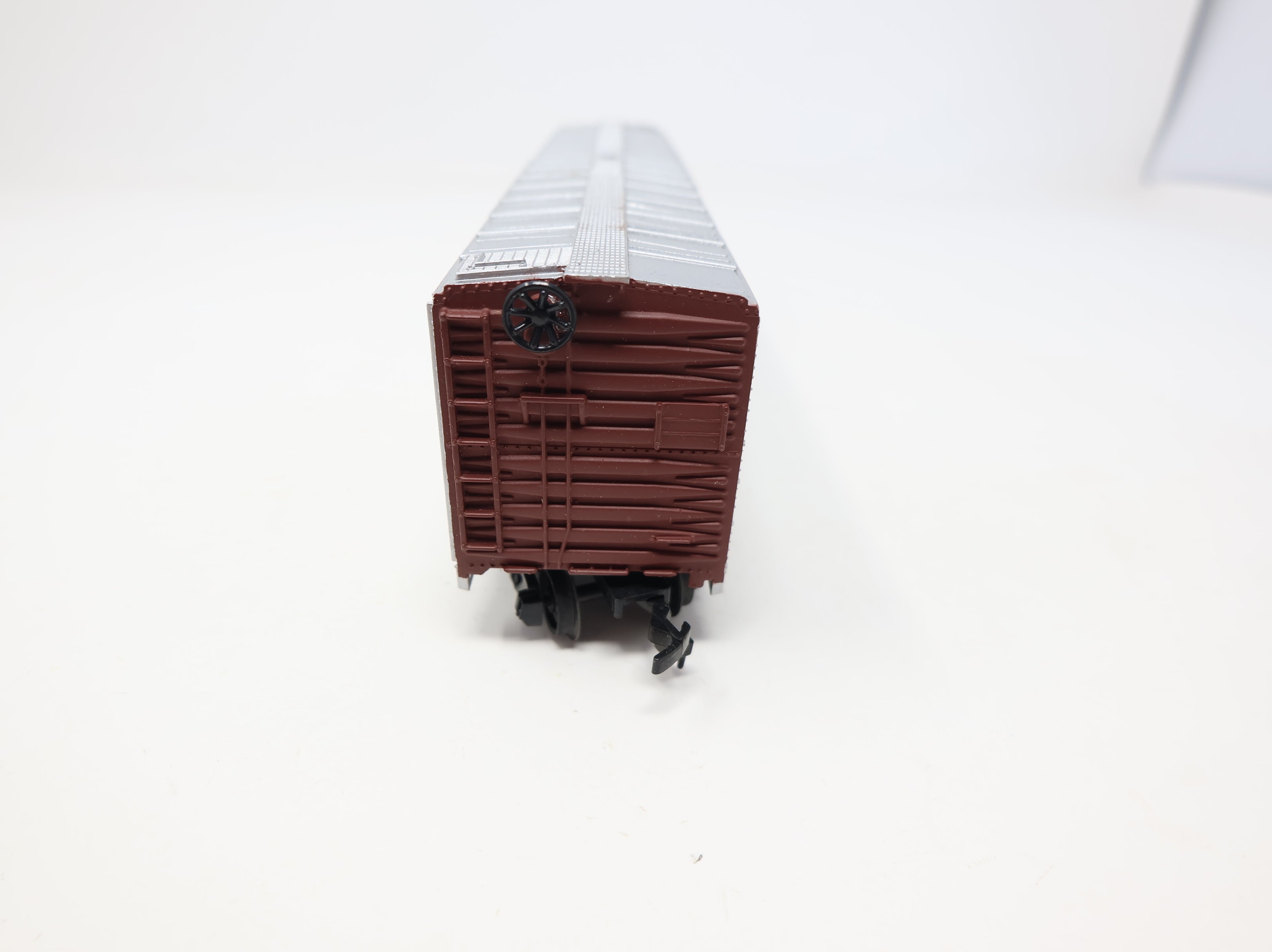 USED Bachmann HO Scale 50' Box Car Swift Refrigerator Line SRLX #4244