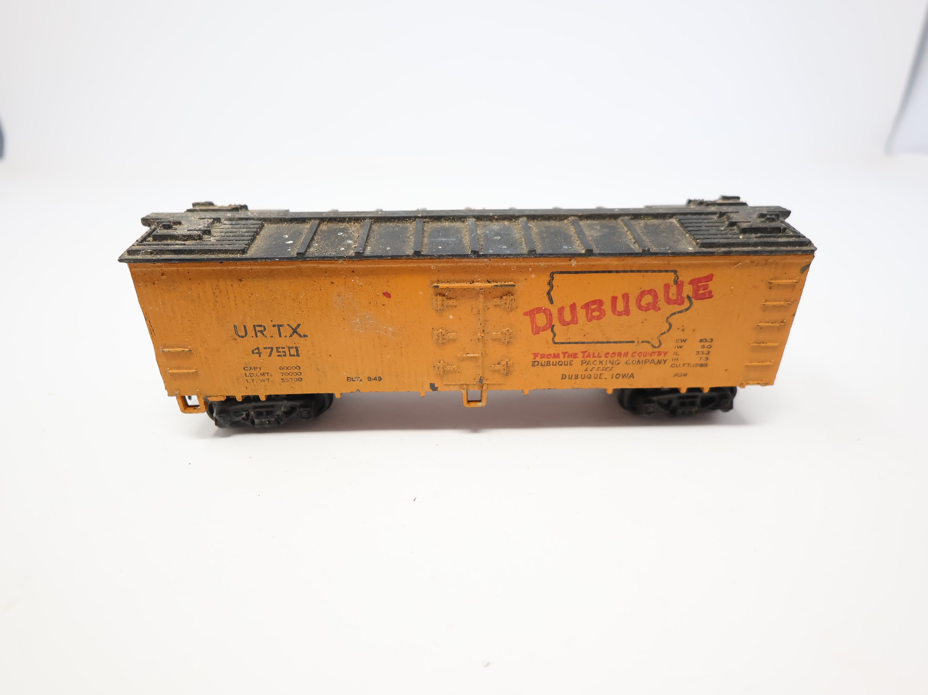 USED Varney HO Scale 37' Wooden Reefer Box Car Dubuque URTX #4750