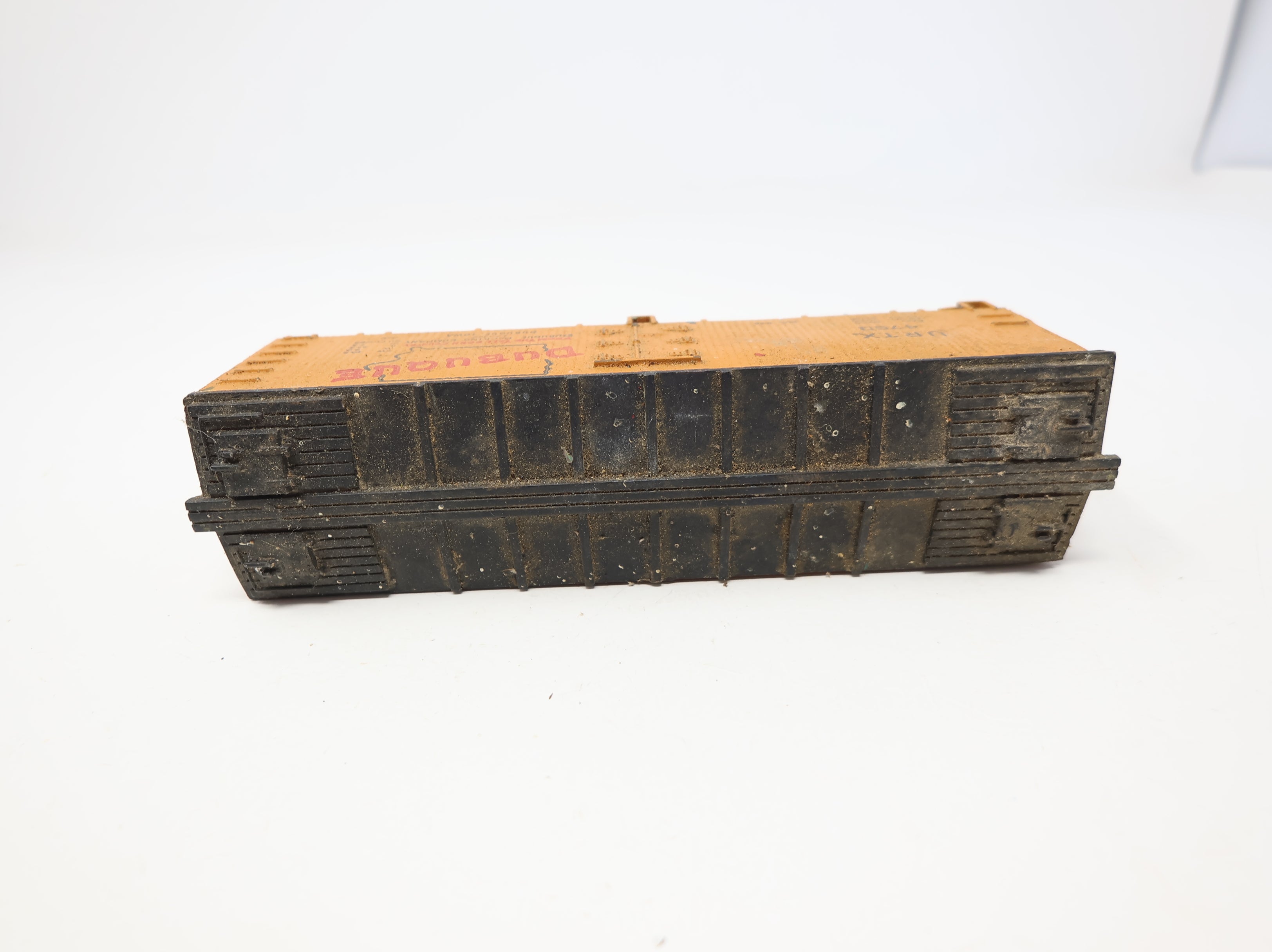 USED Varney HO Scale 37' Wooden Reefer Box Car Dubuque URTX #4750