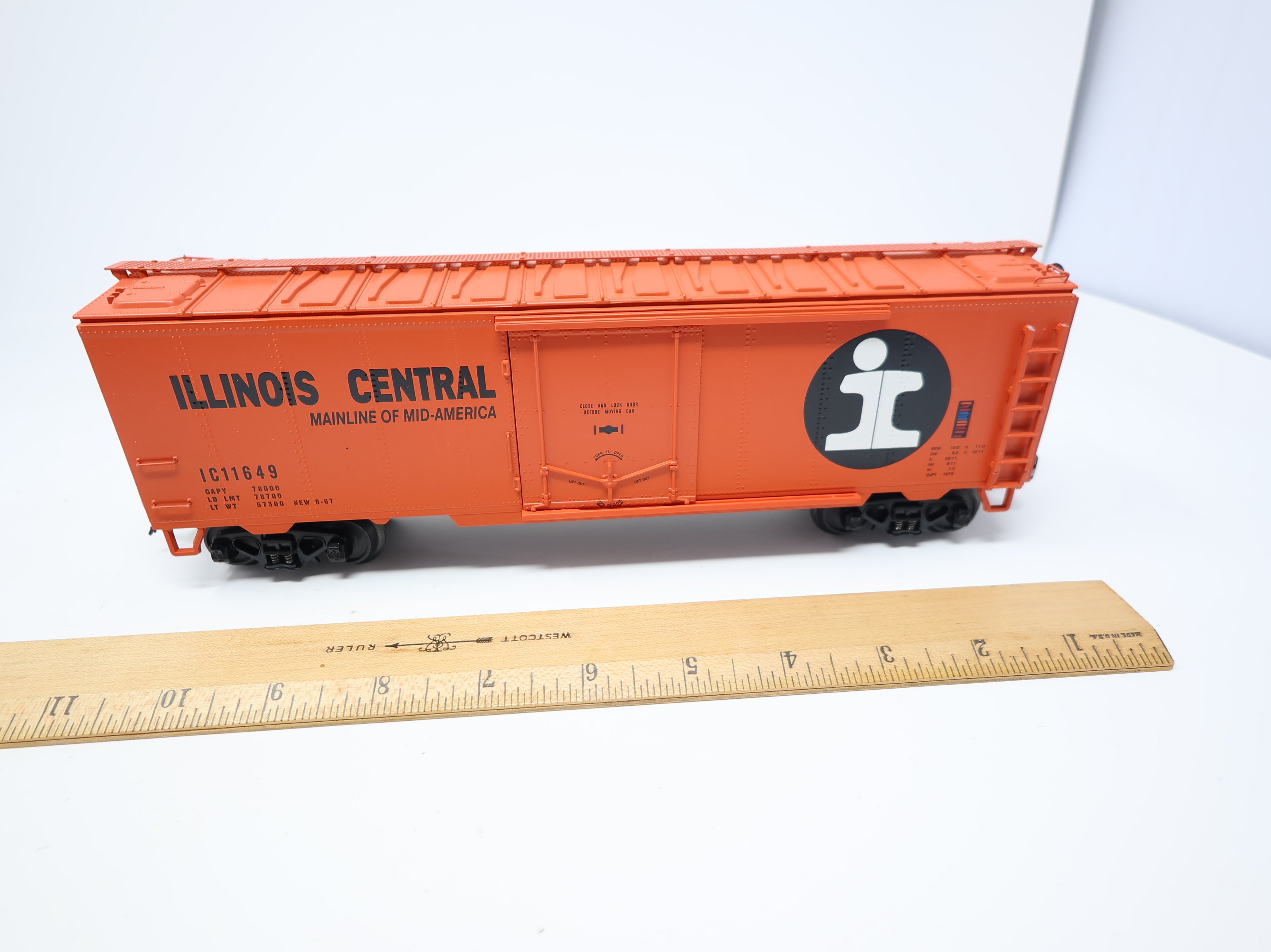 USED MTH O 40' Box Car Illinois Central IC #11649