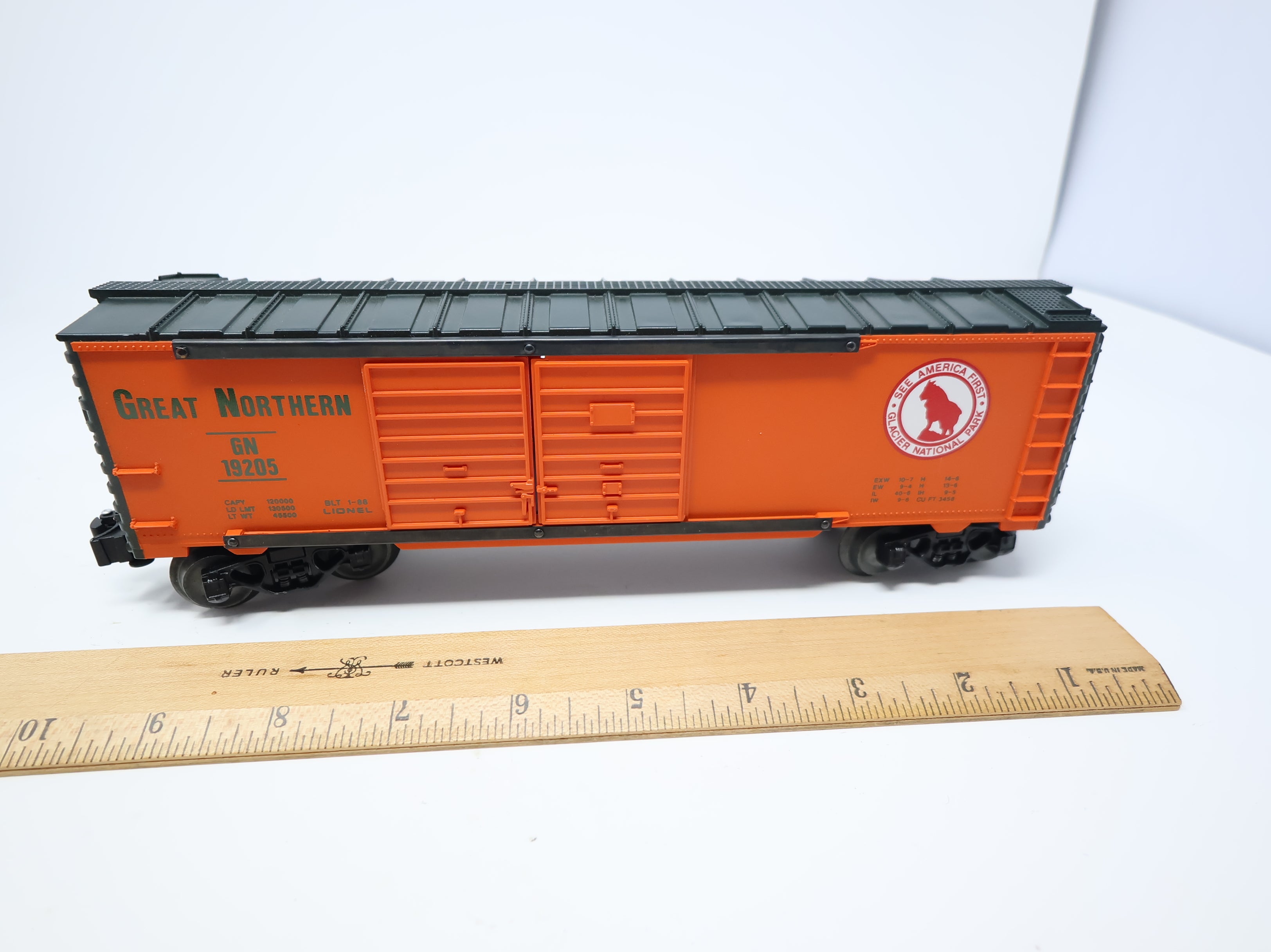 USED Lionel O Double Door Box Car Great Northern GN #19205 O27