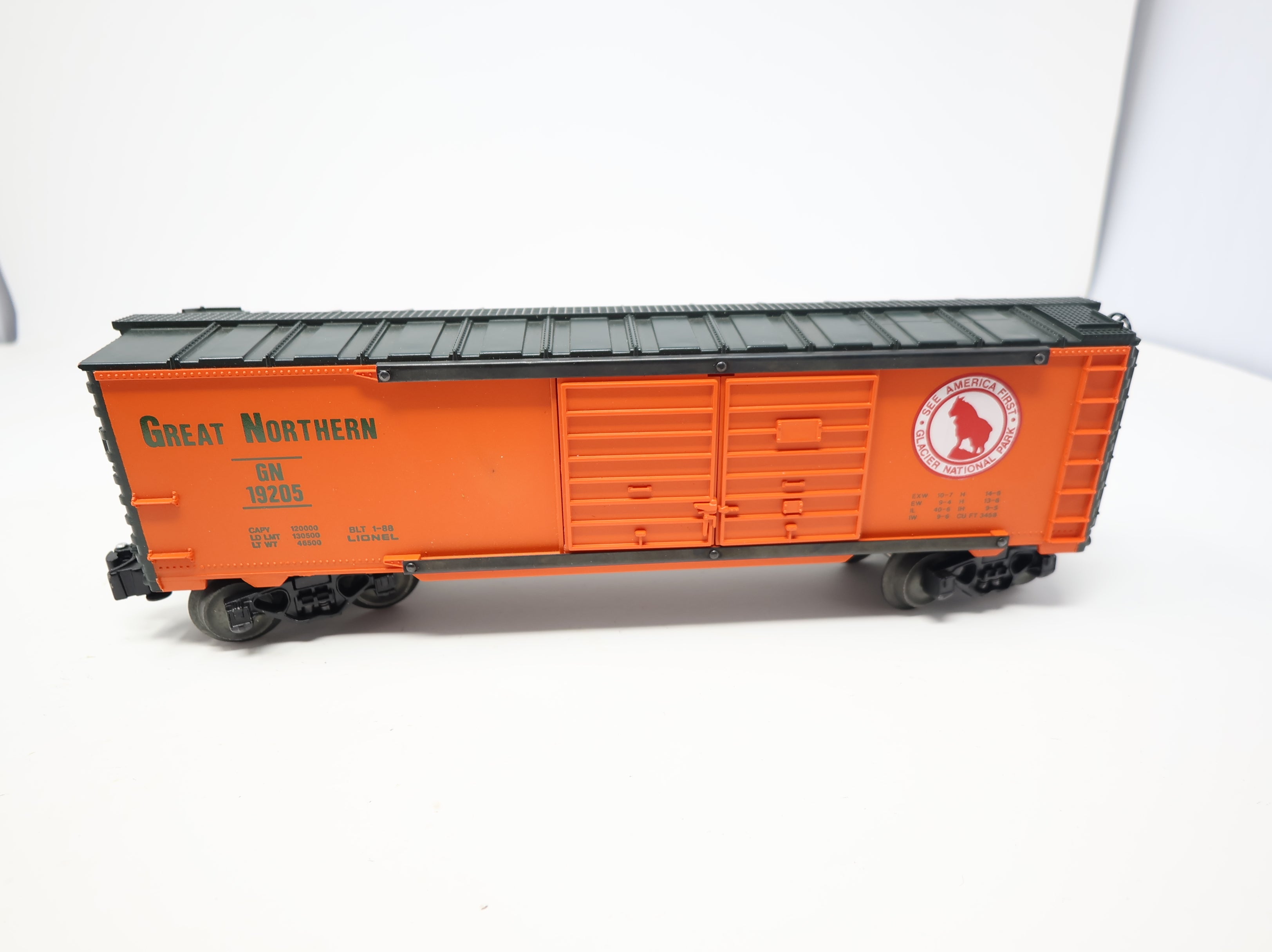 USED Lionel O Double Door Box Car Great Northern GN #19205 O27