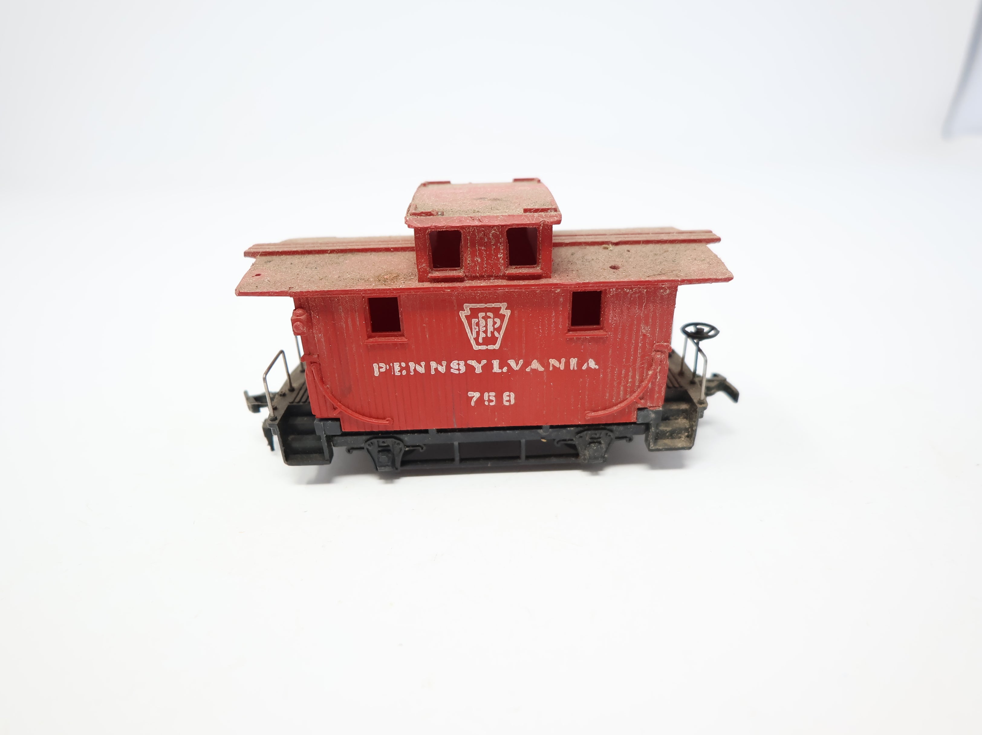 USED Mantua HO Scale Bobber Caboose Pennsylvania #758