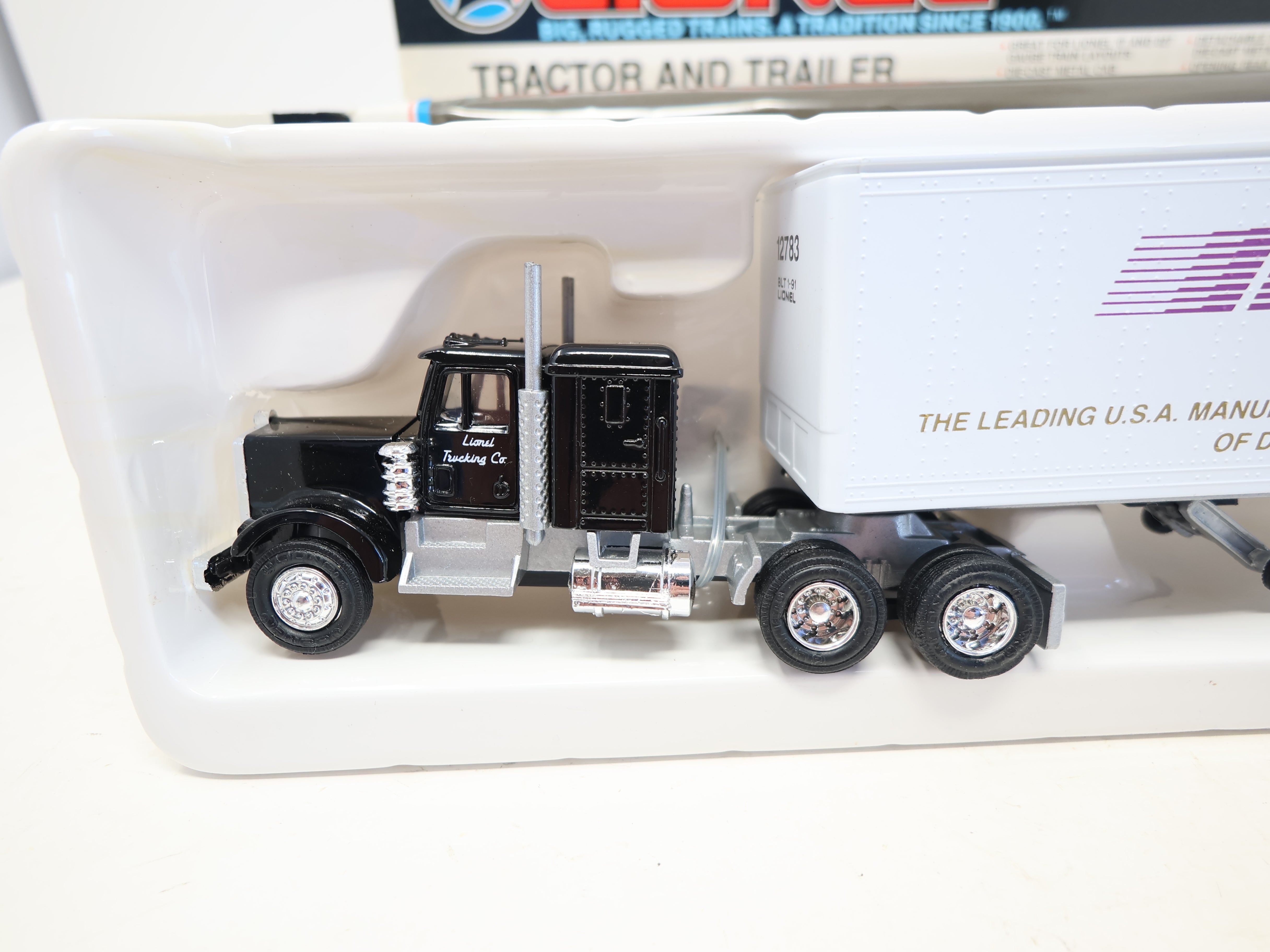 USED Lionel 6-12783 O, Tractor and Monon Trailer