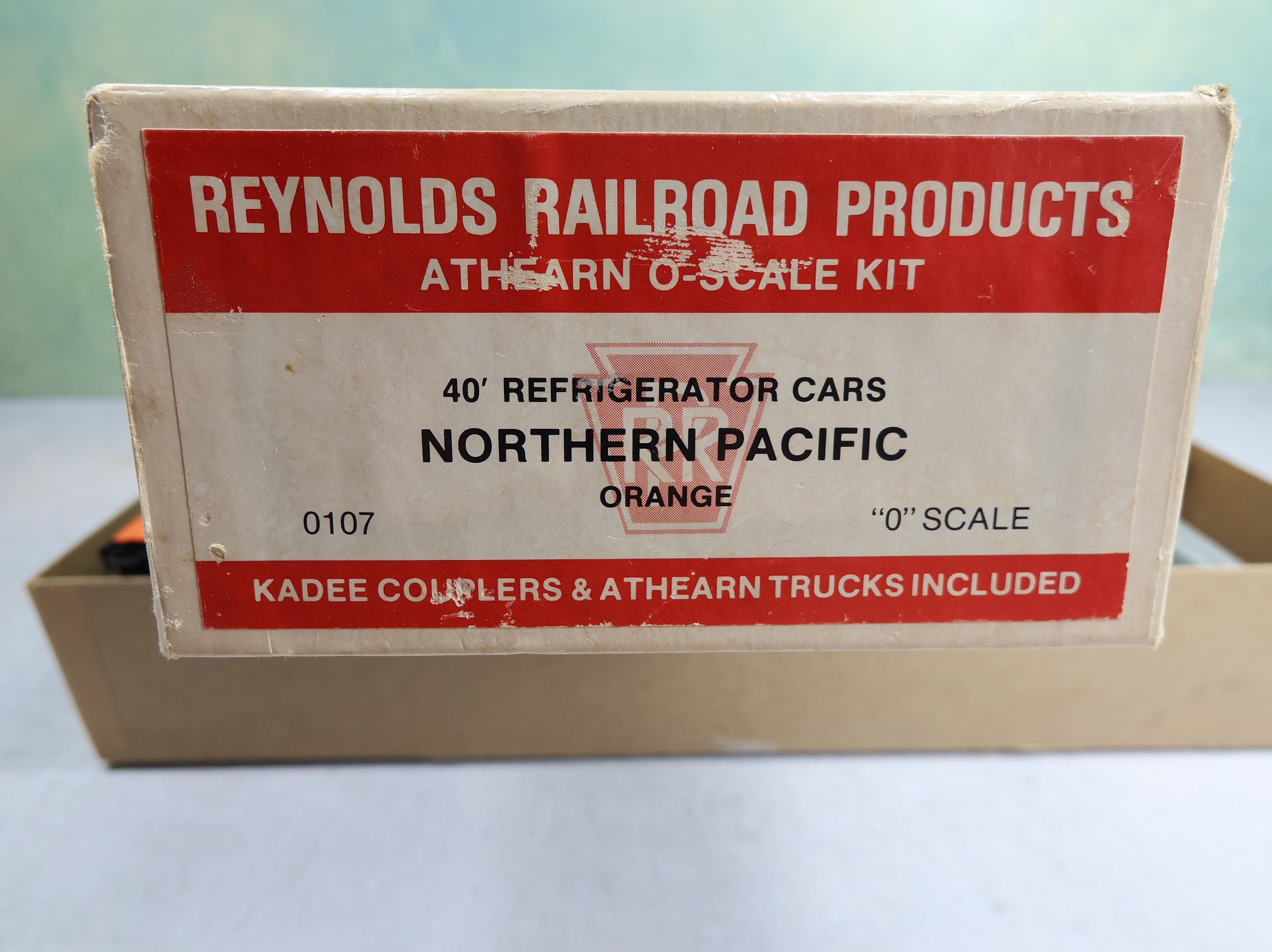 USED Athearn 107 O 40' Refrigerator Box Cars (1 built, 1 kit) Northern Pacific NP #91338 Reynolds Railroad Products KIT (2 pcs)