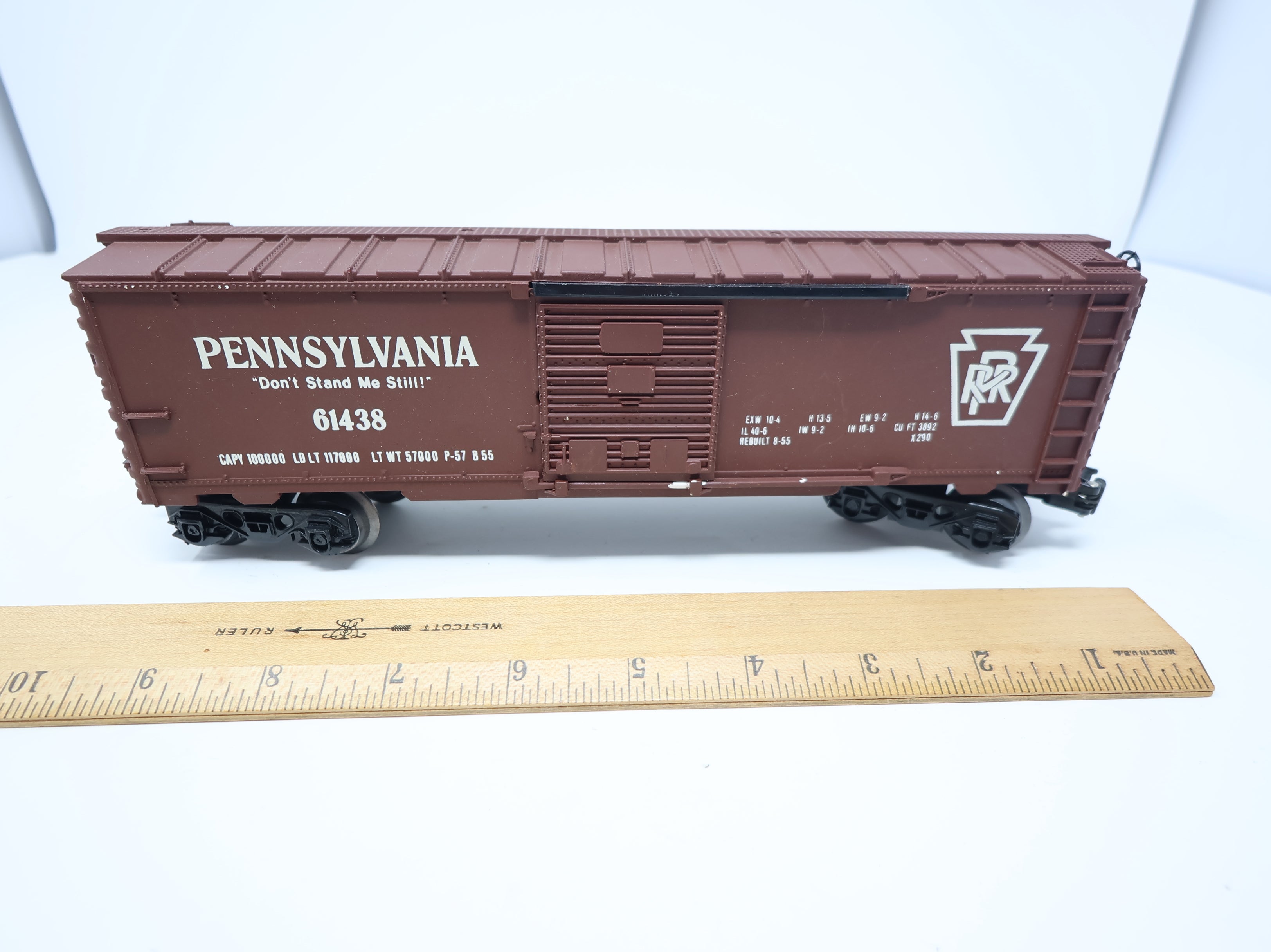 USED Lionel O Box Car Pennsylvania #61438 O27 Don't Stand Me Still