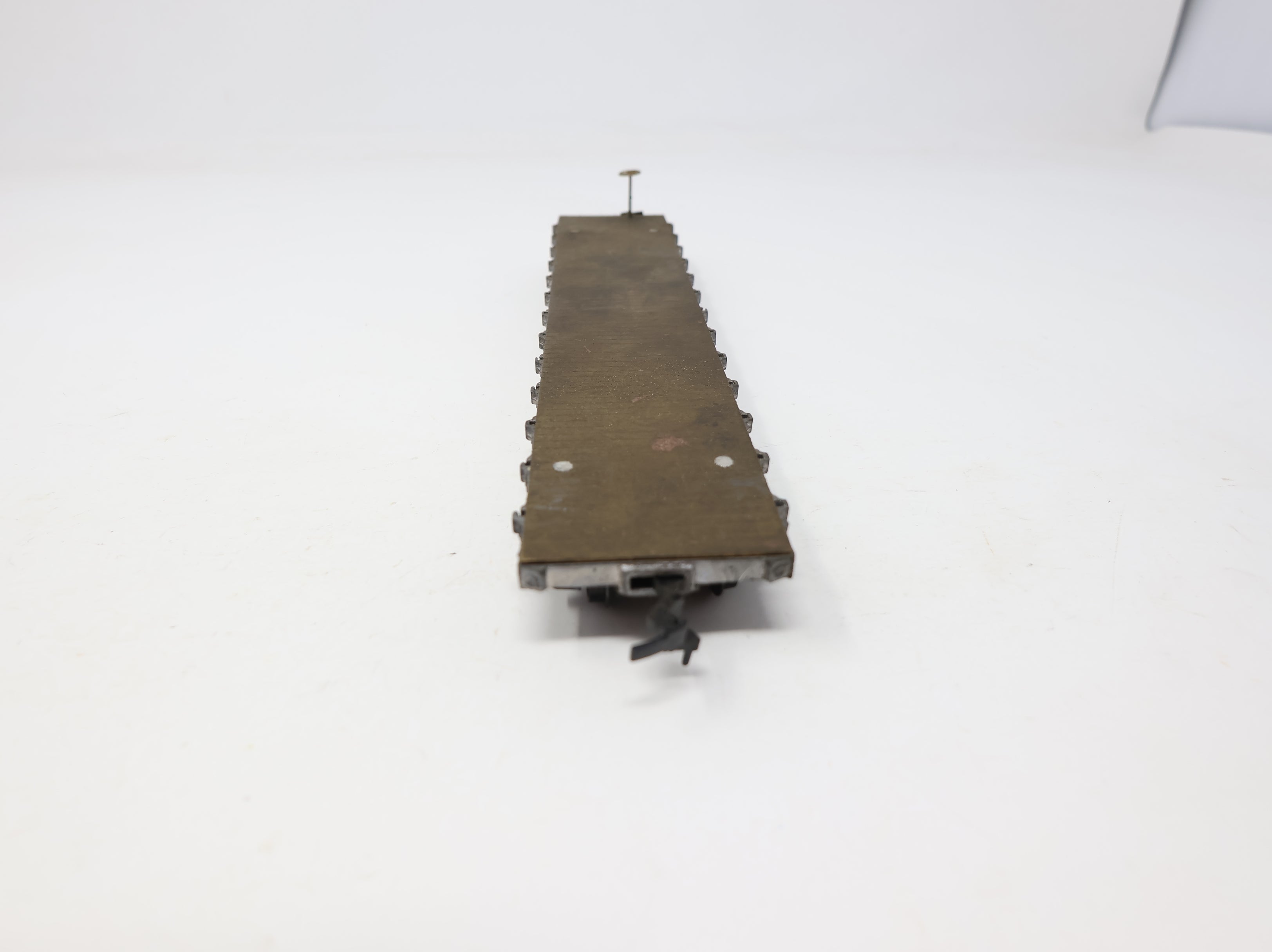 USED HO Scale 46' Metal Flat Car Undecorated