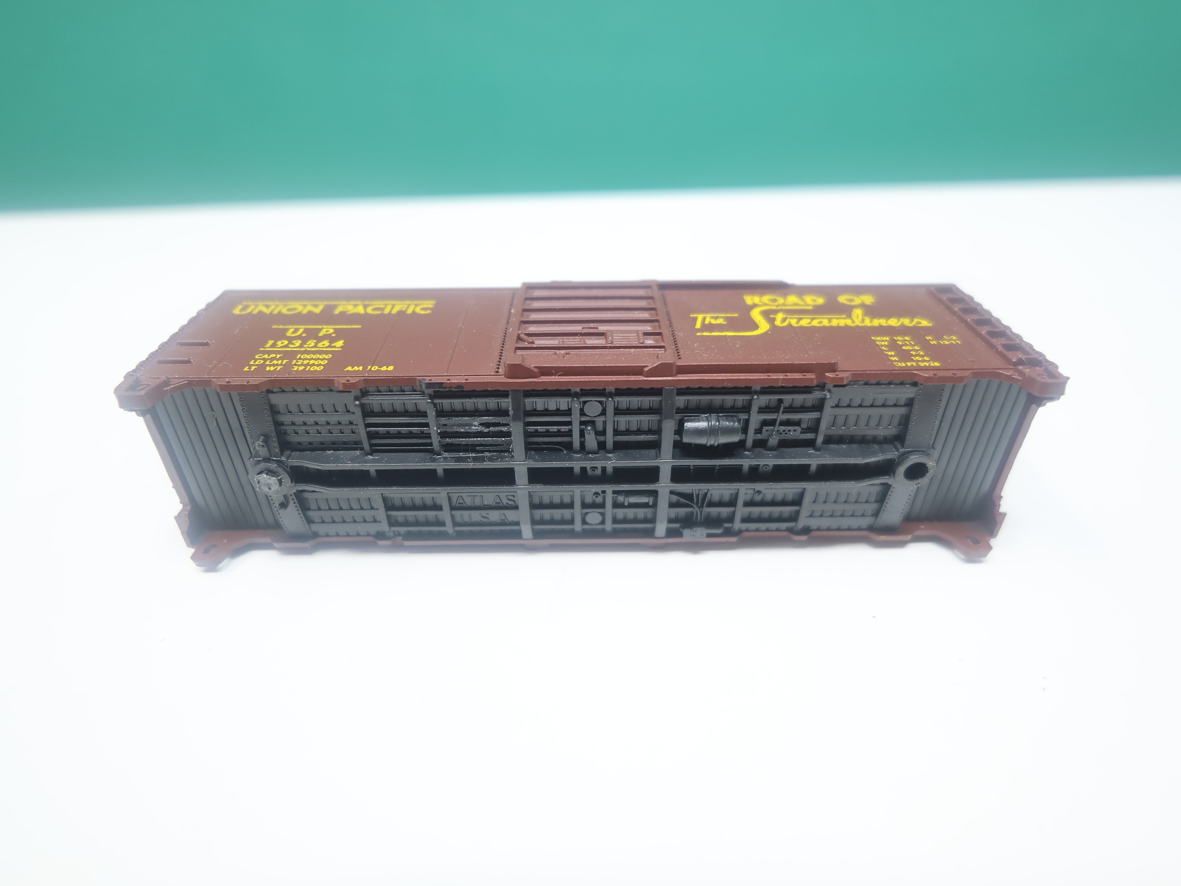 USED Atlas N Scale, 40' Box Car, Union Pacific UP #193564, No Trucks