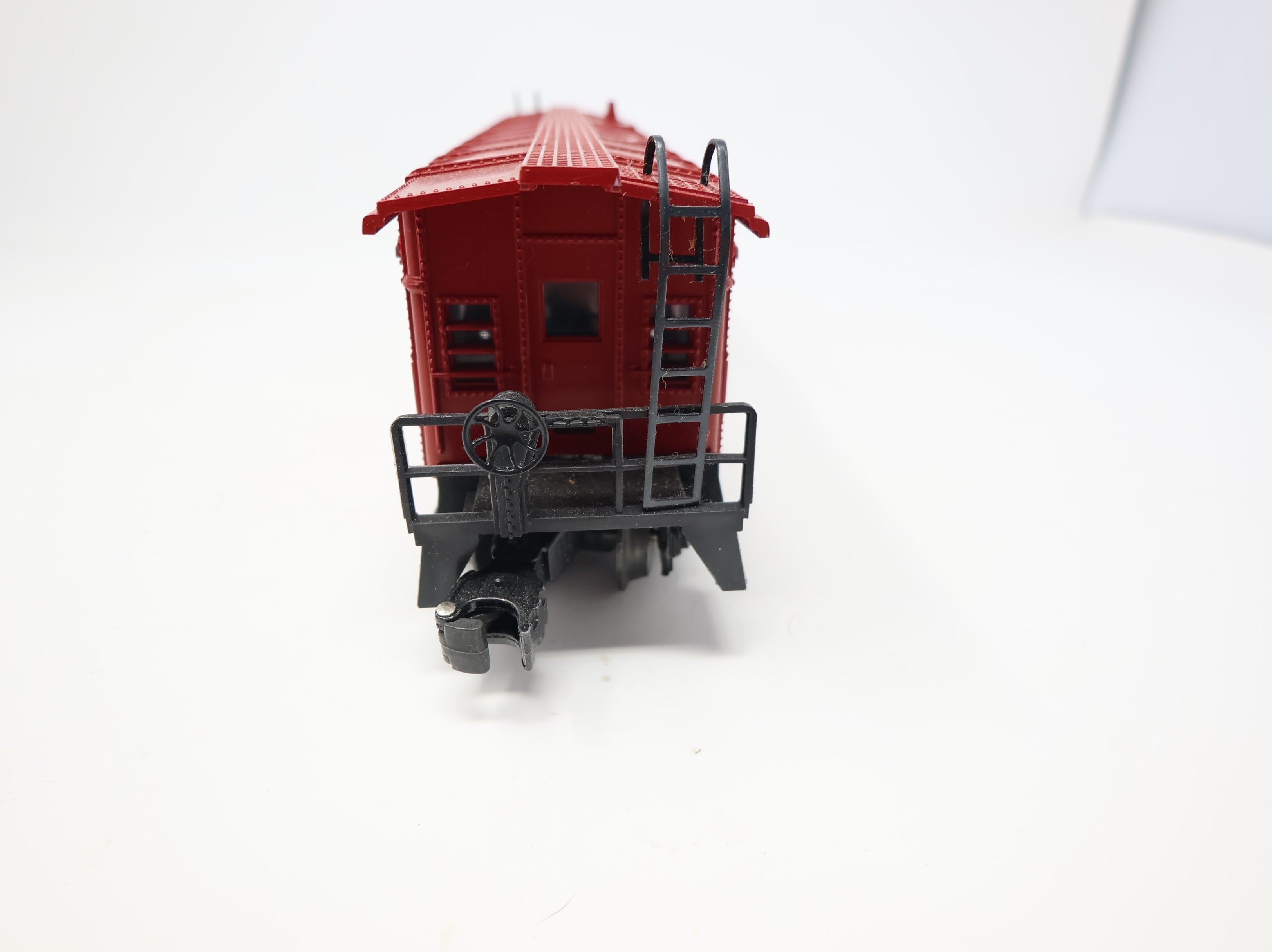 USED Lionel O Bay Window Caboose Southern #X6431 Lighted